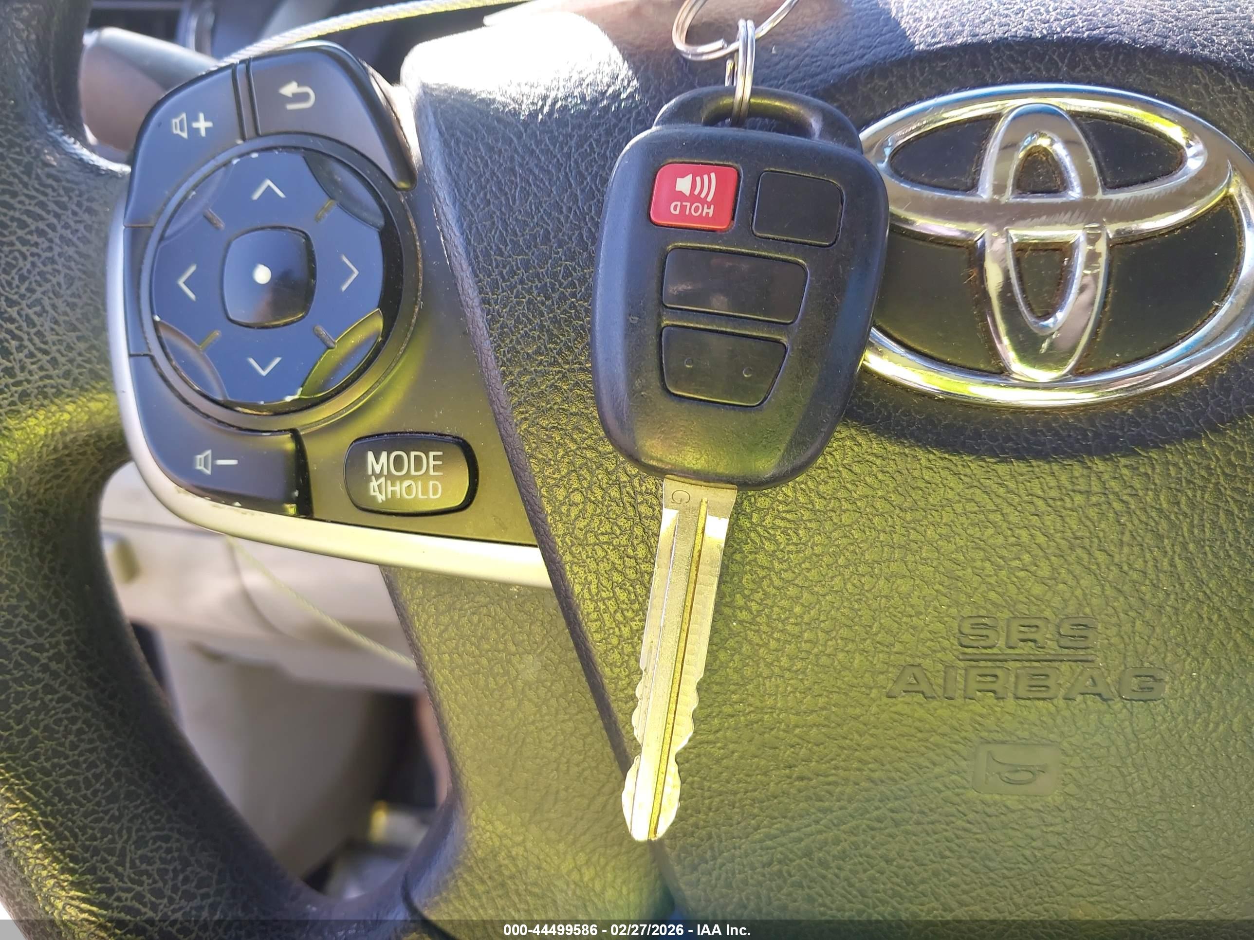 TOYOTA CAMRY image 11