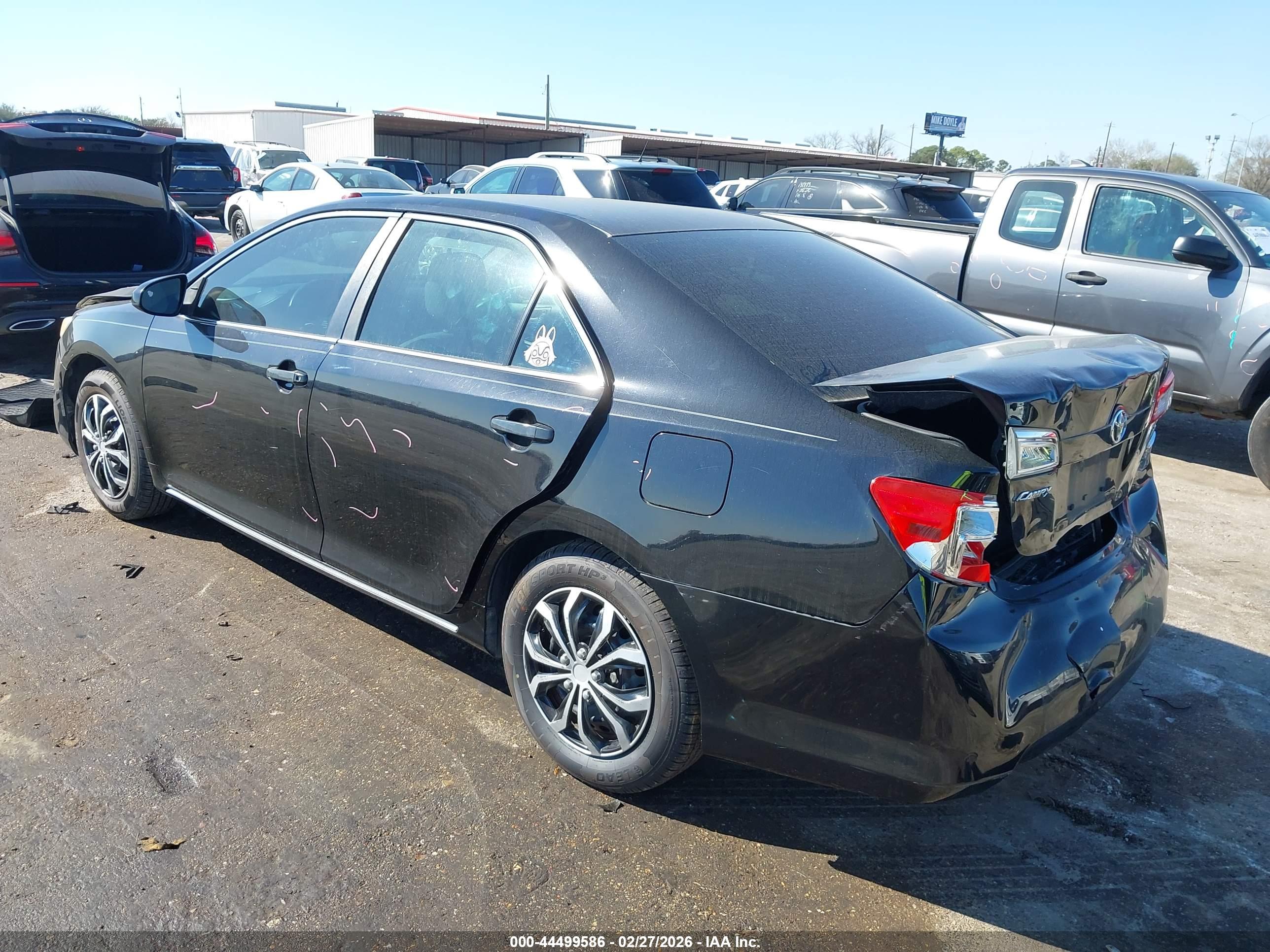 TOYOTA CAMRY image 3