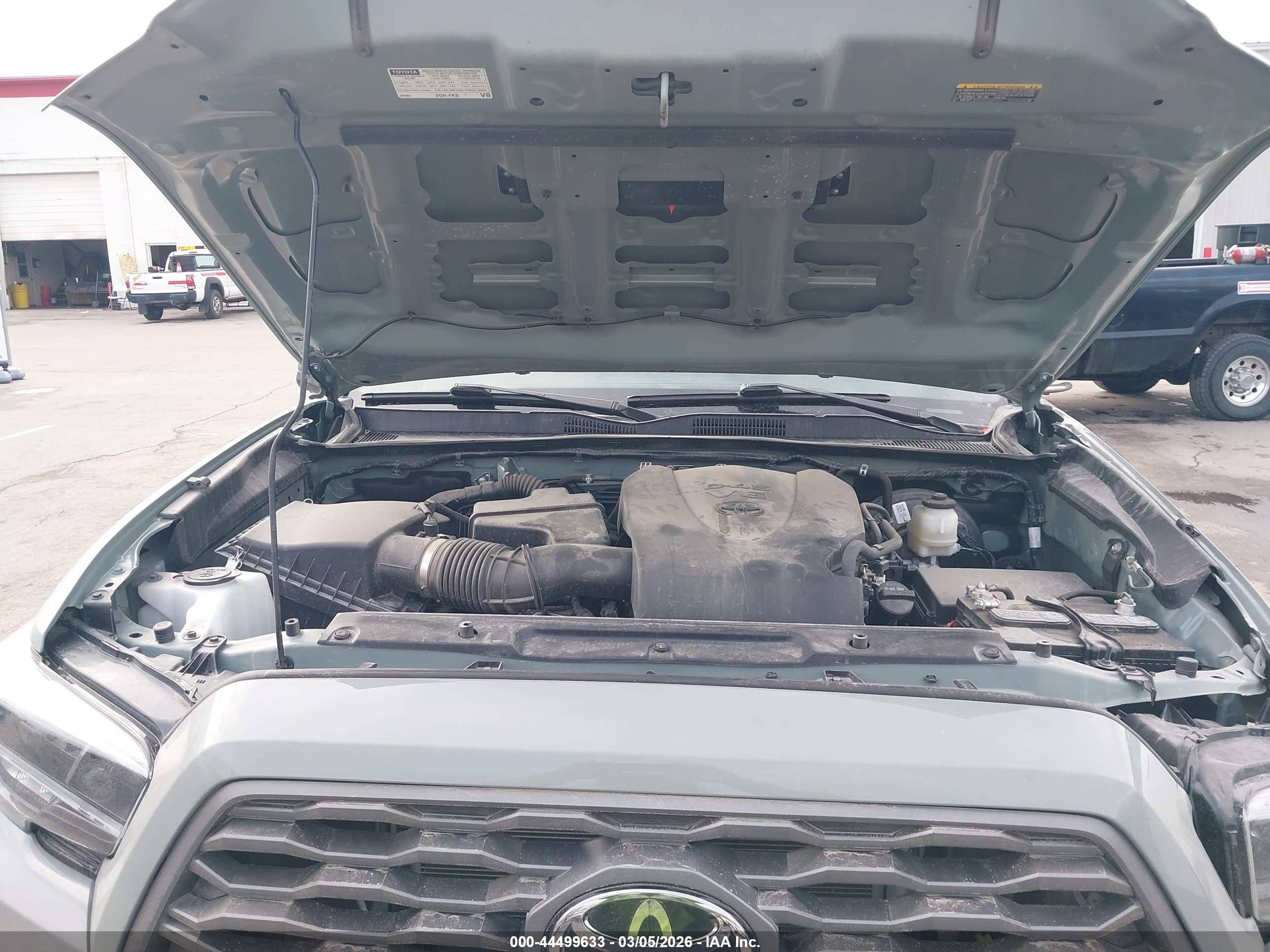 TOYOTA TACOMA image 10
