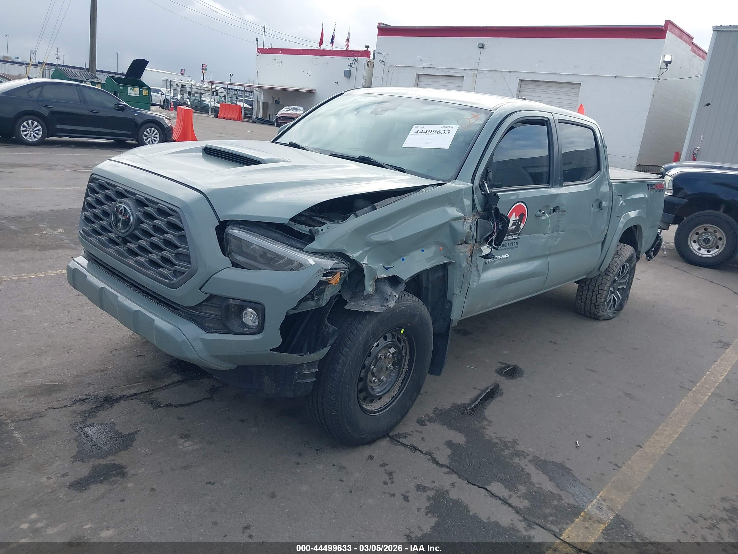 TOYOTA TACOMA image 2