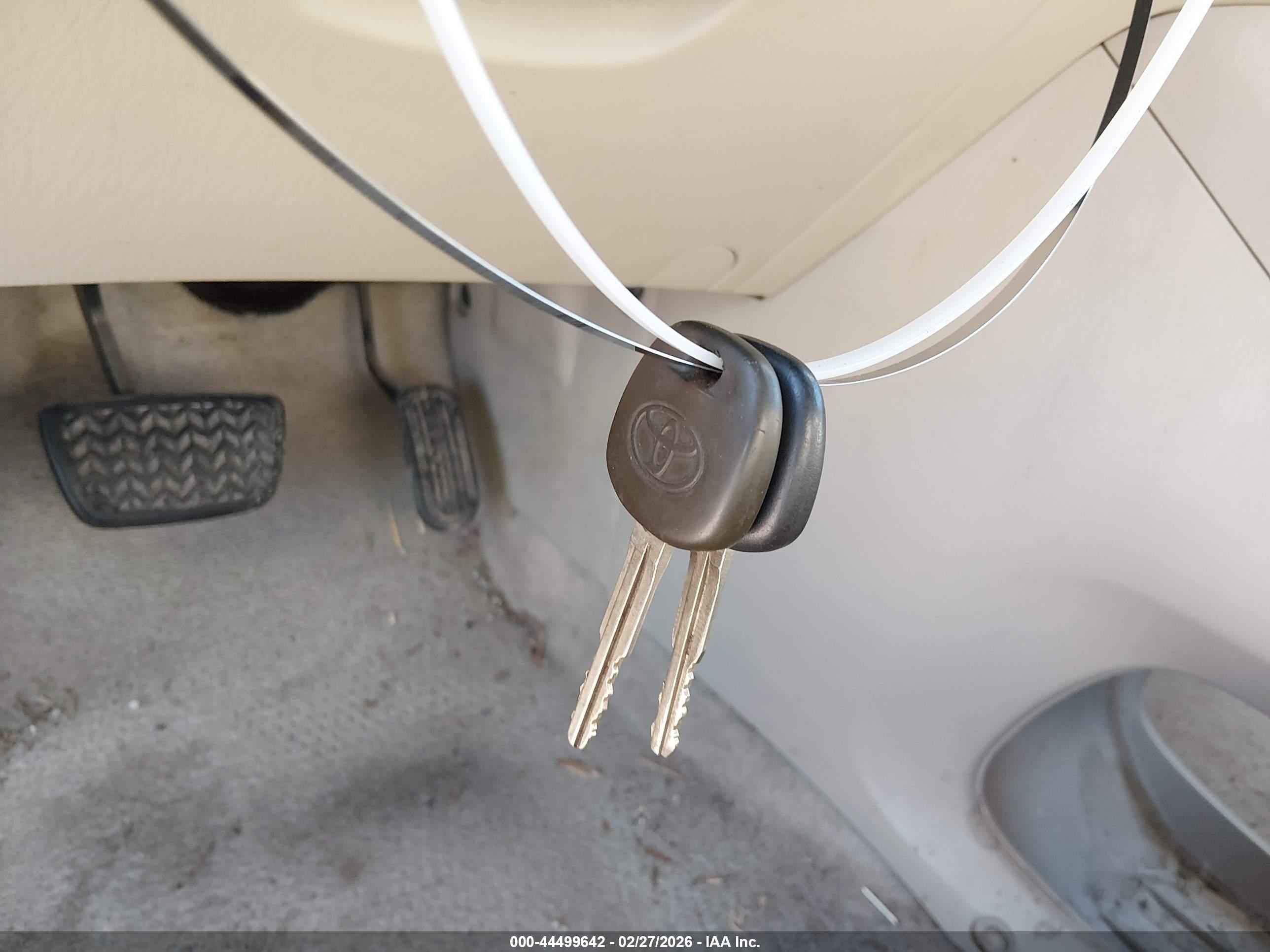 TOYOTA HIGHLANDER image 11