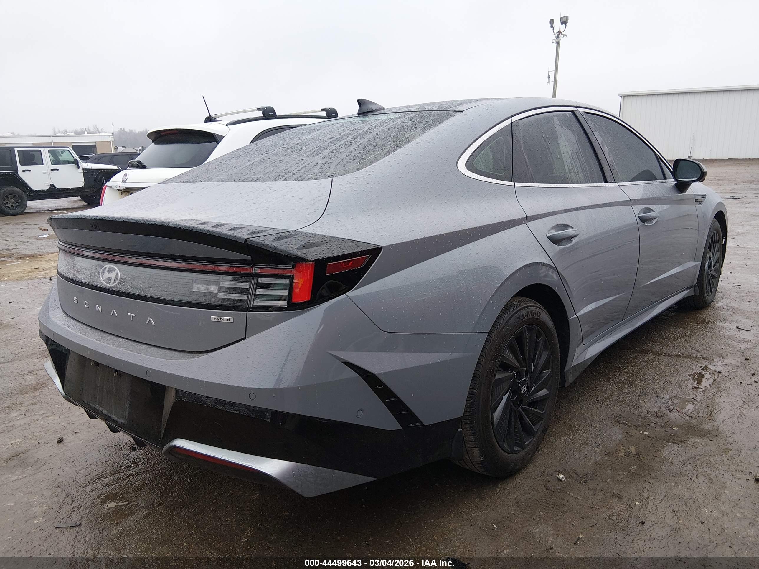 HYUNDAI SONATA image 4