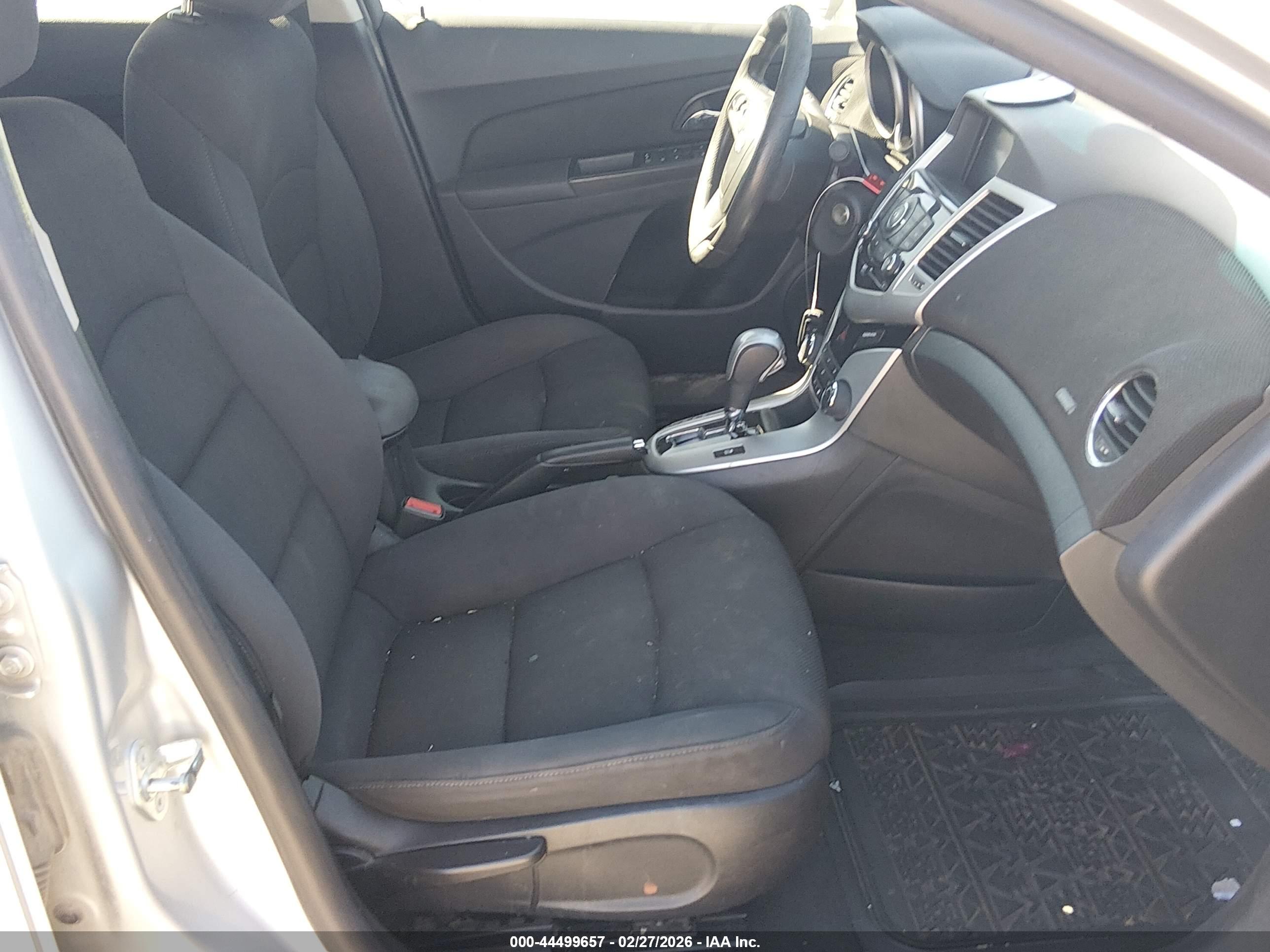 CHEVROLET CRUZE image 5