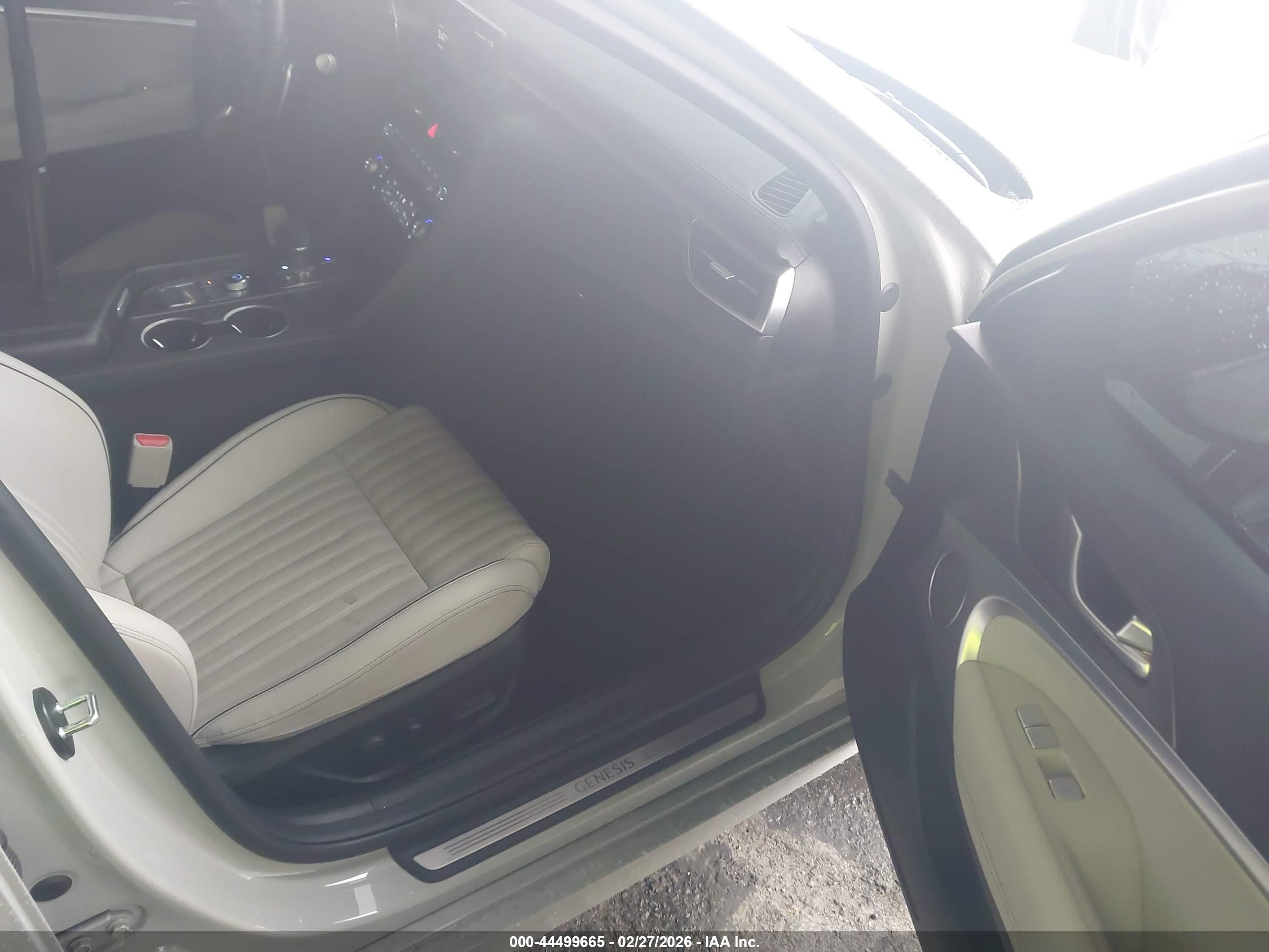 GENESIS G70 image 5