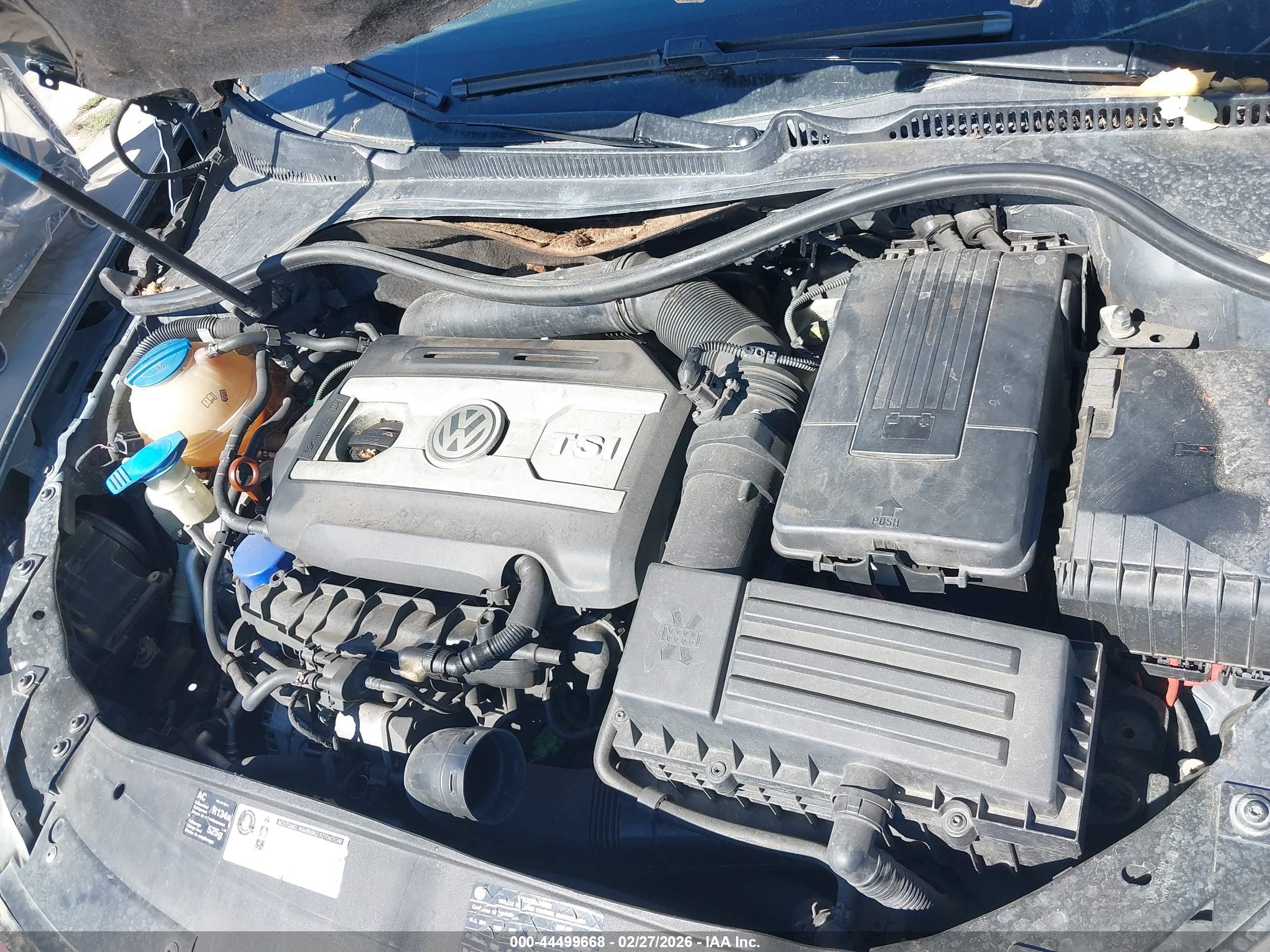 VOLKSWAGEN GTI image 10