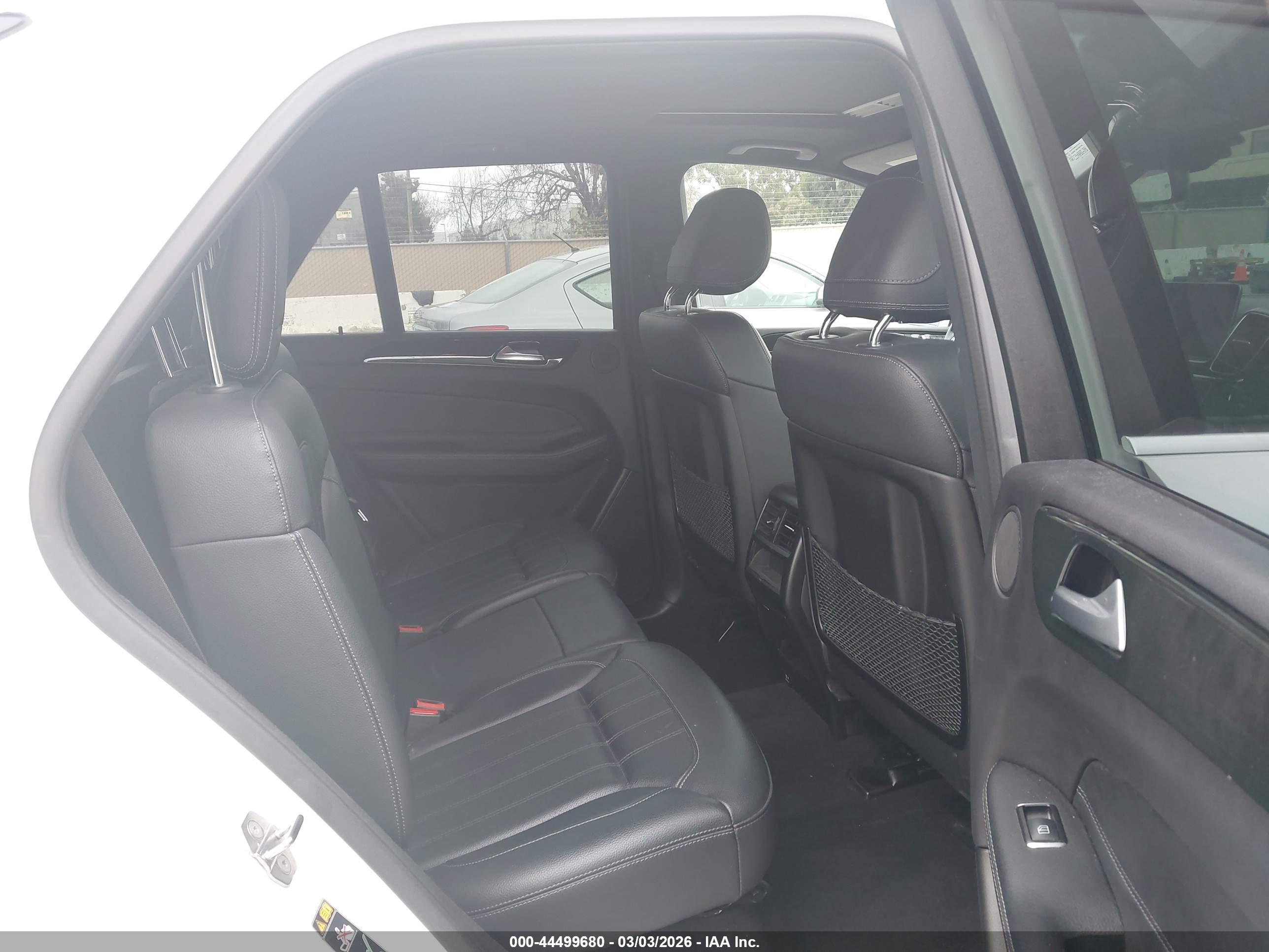 MERCEDES-BENZ GLE image 8