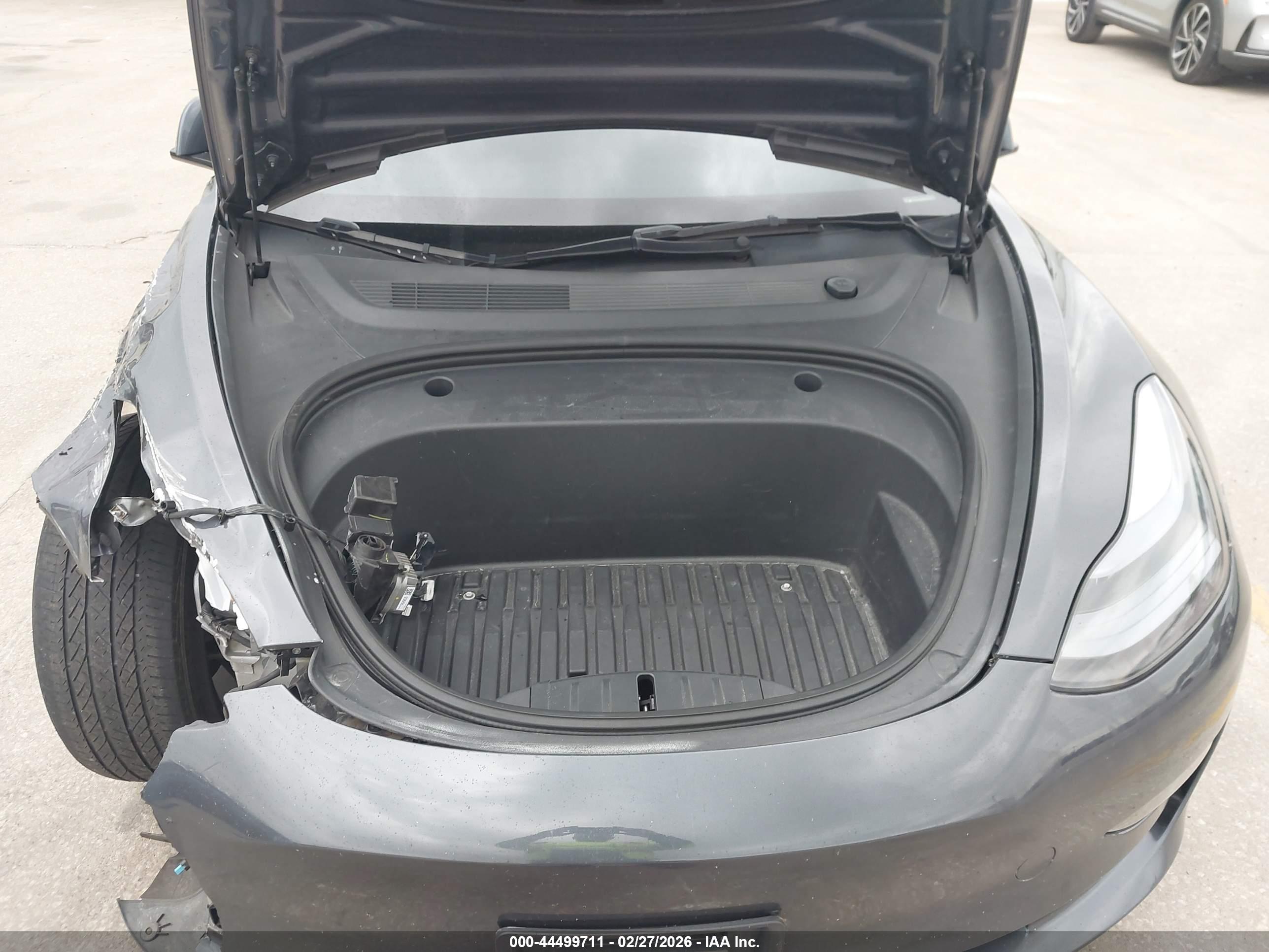 TESLA MODEL image 10