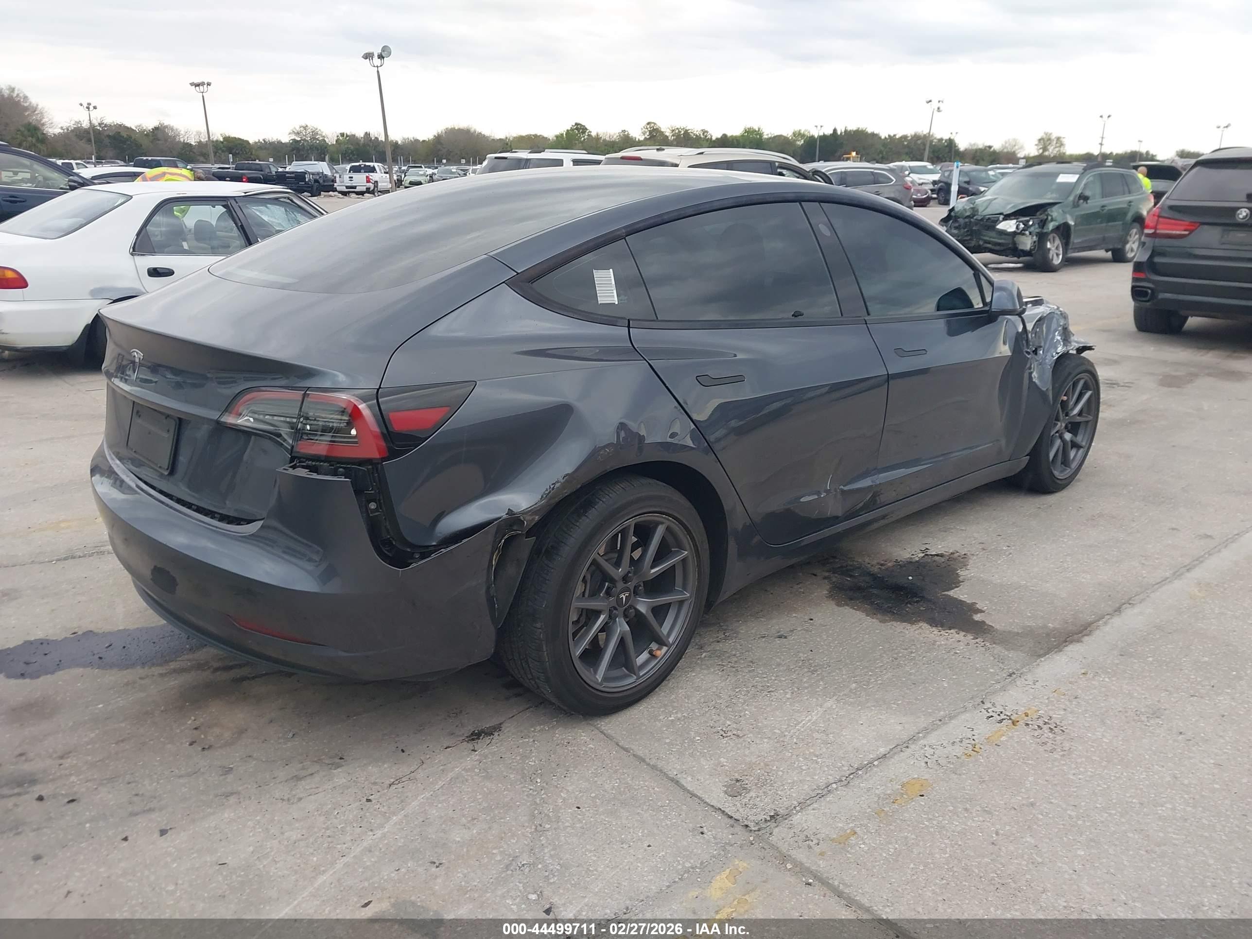 TESLA MODEL image 4