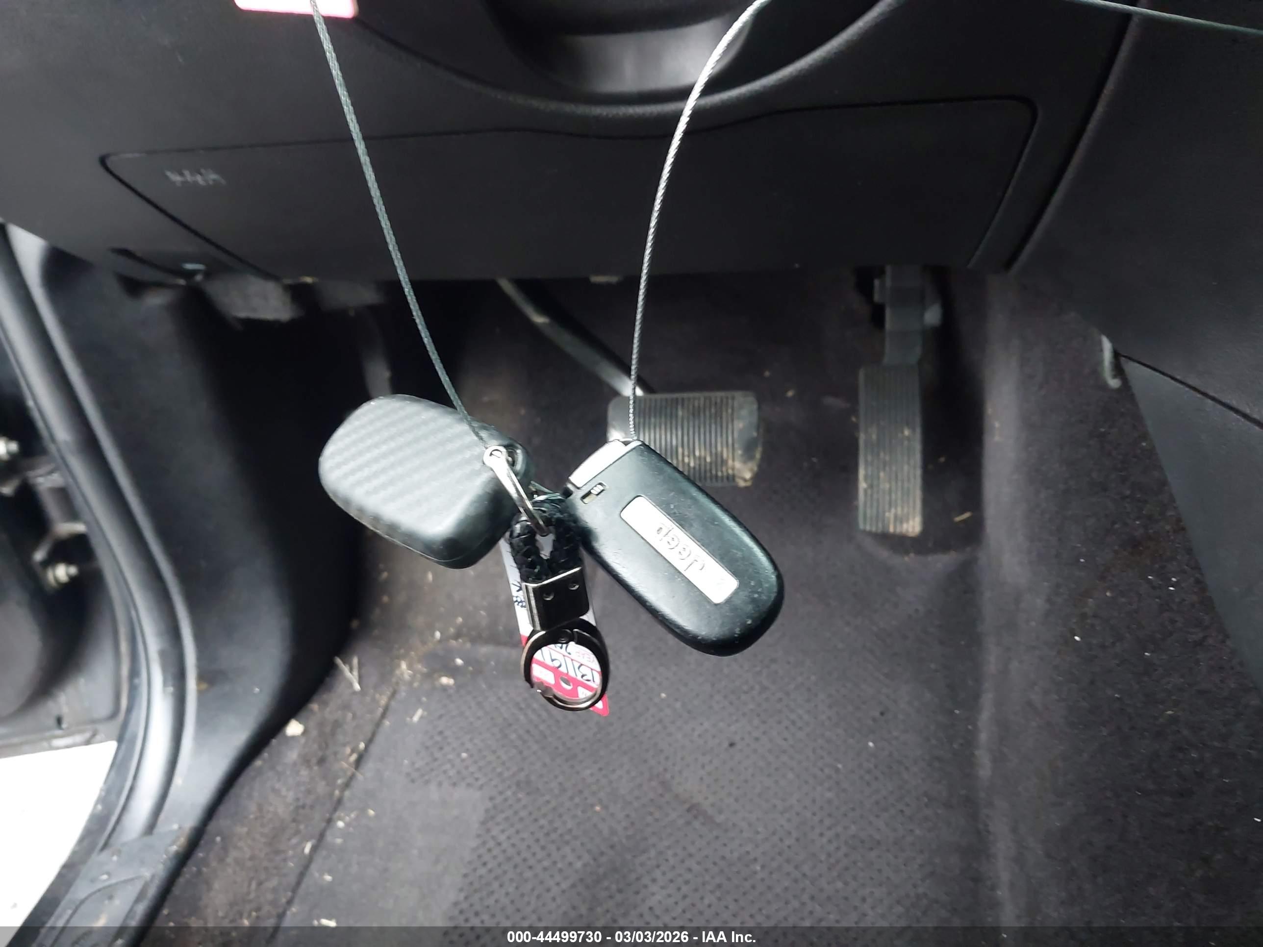 JEEP GRAND image 11