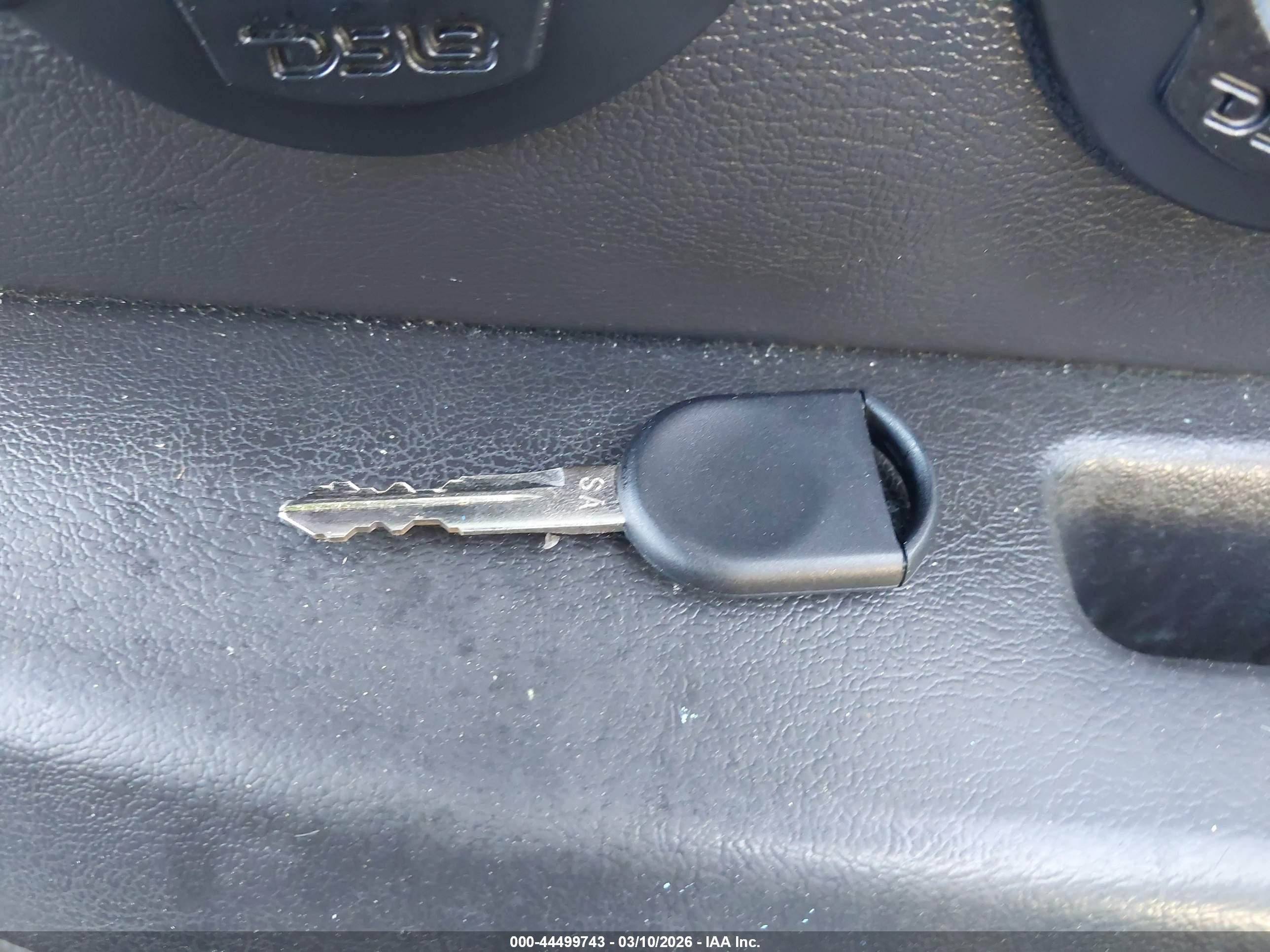 FORD CROWN image 11
