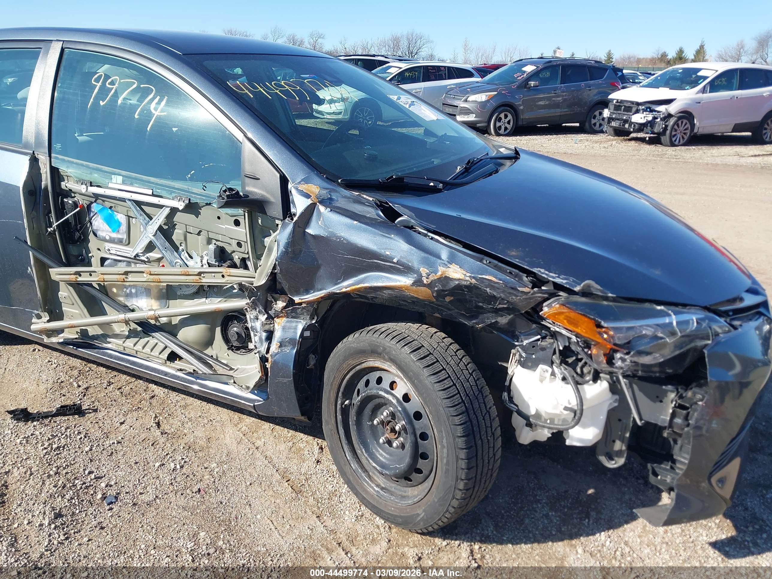TOYOTA COROLLA image 6