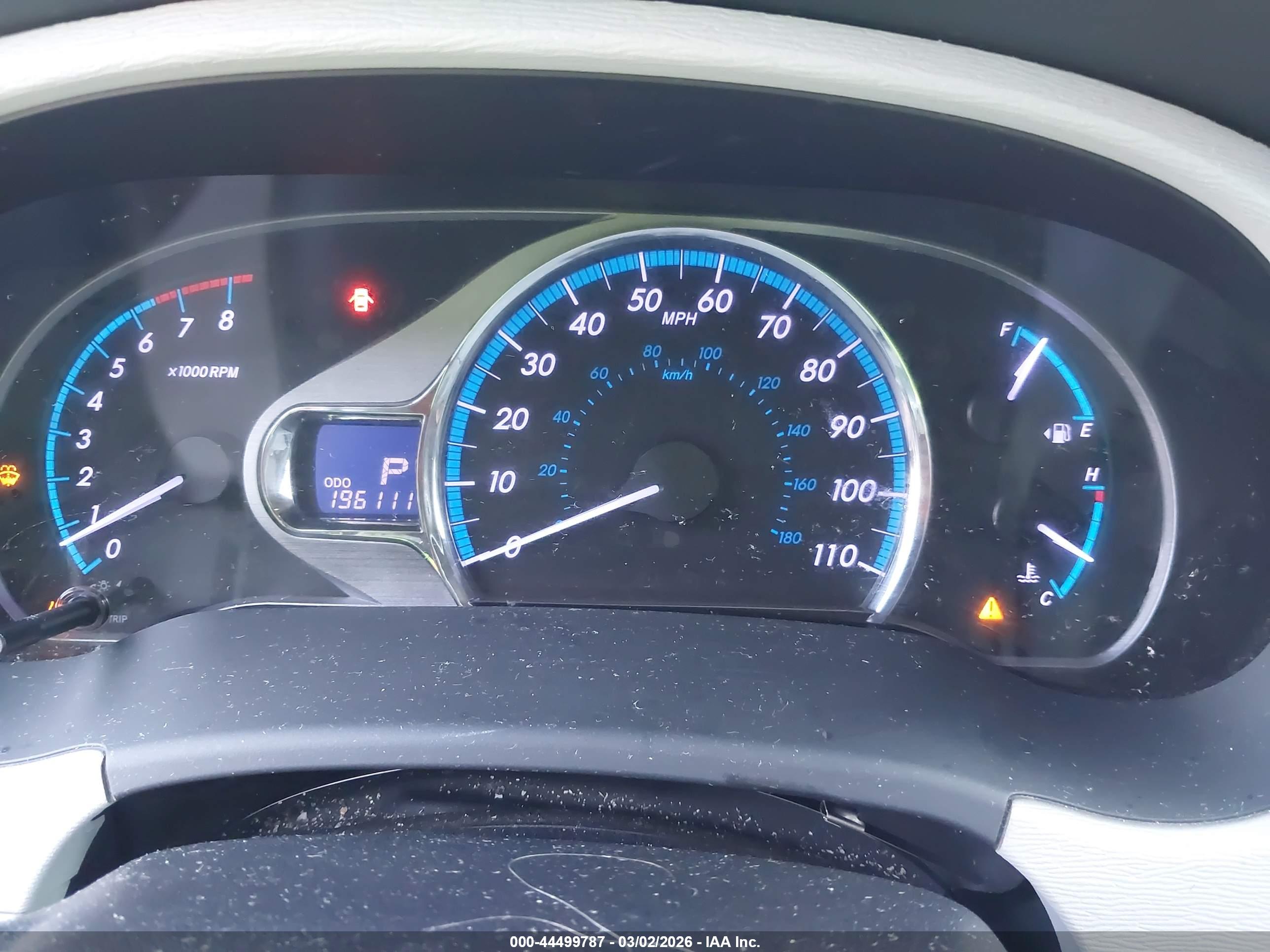 TOYOTA SIENNA image 7
