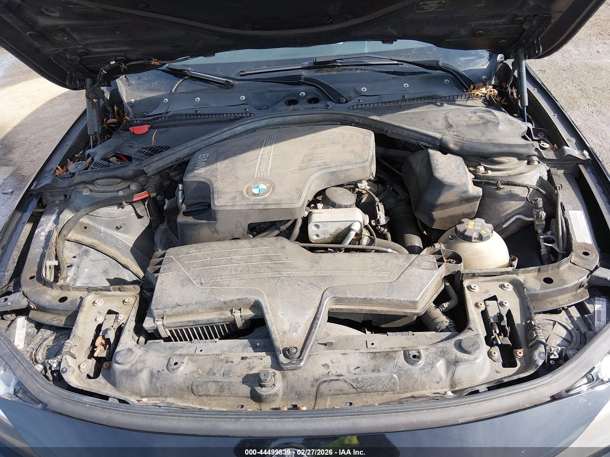 BMW 320I image 10