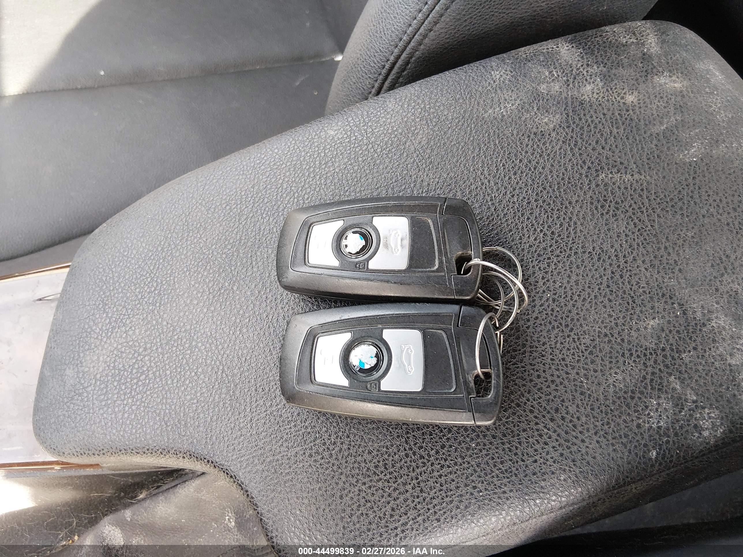 BMW 320I image 11