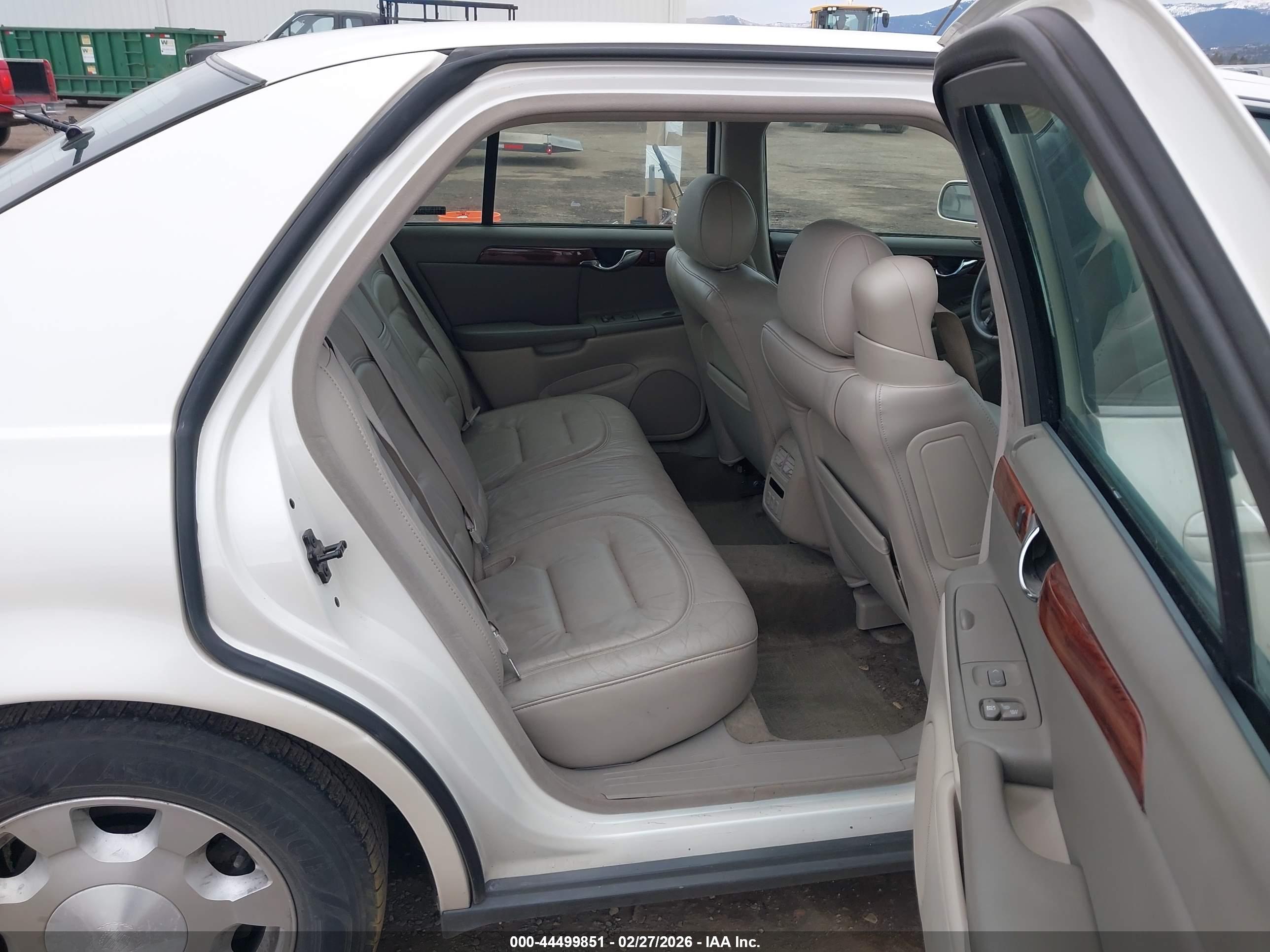 CADILLAC DEVILLE image 8