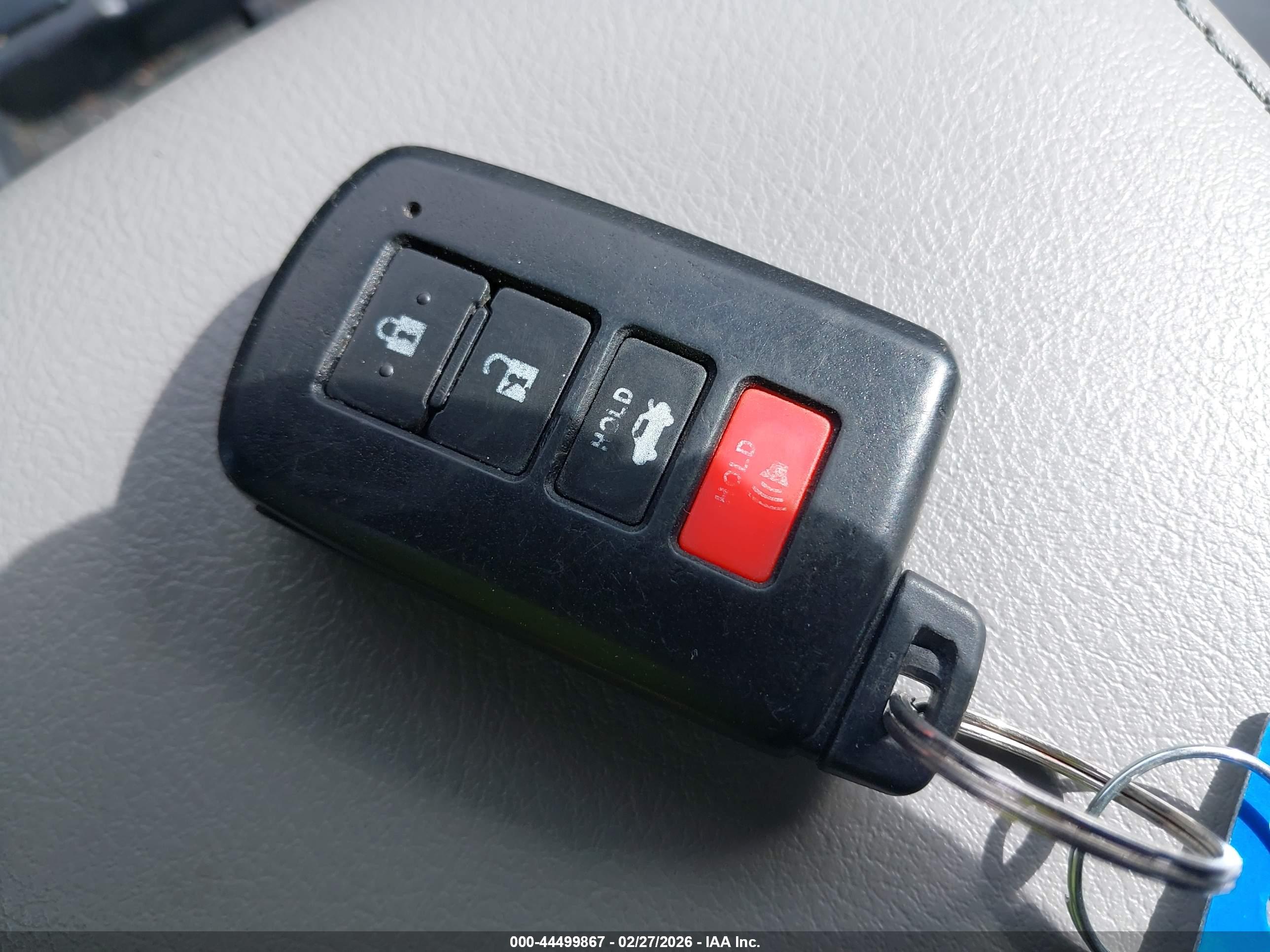 TOYOTA CAMRY image 11