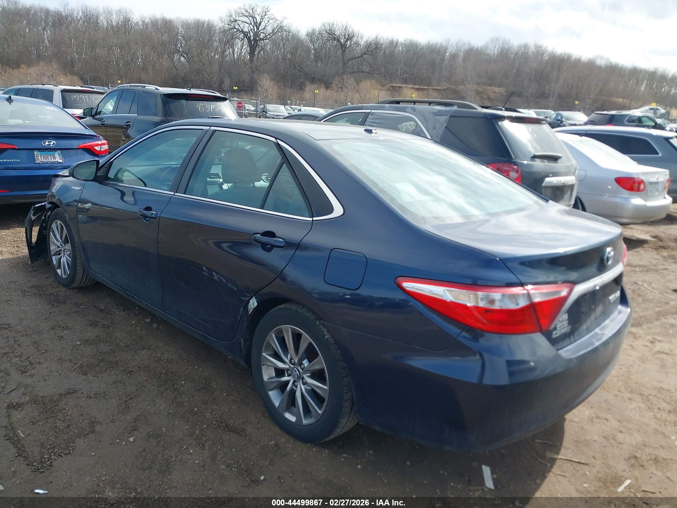 TOYOTA CAMRY image 3