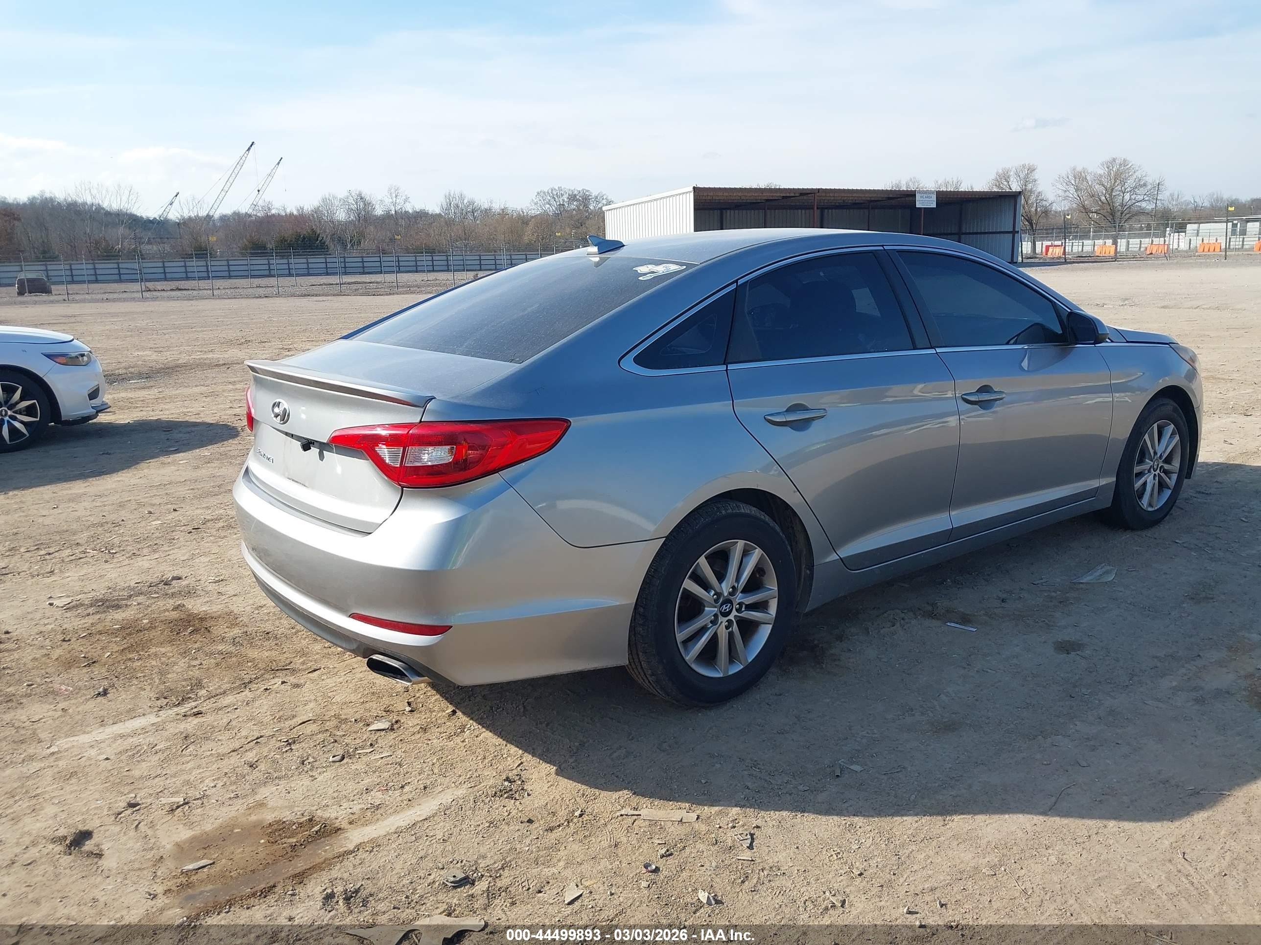 HYUNDAI SONATA image 4