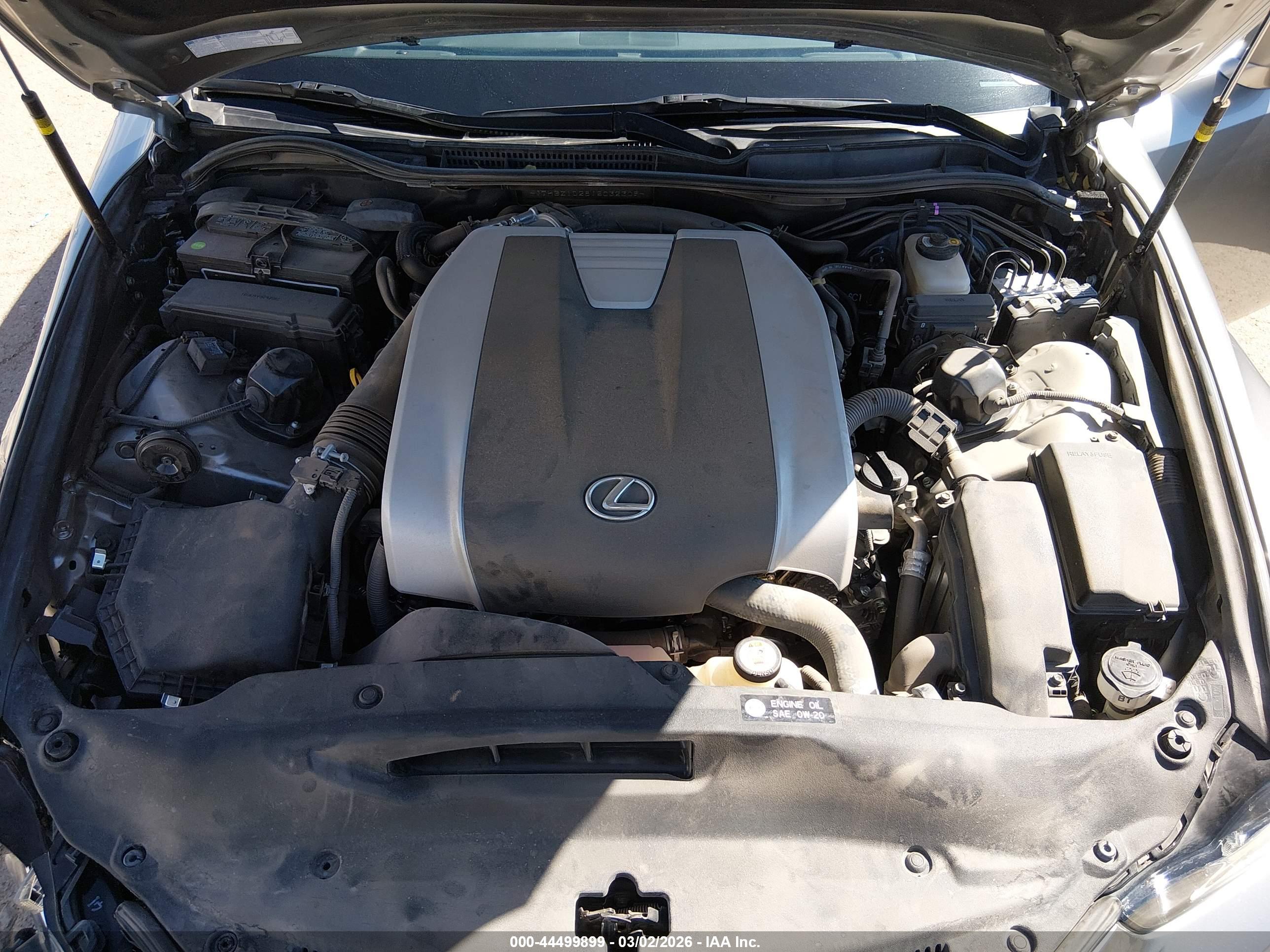 LEXUS IS image 10