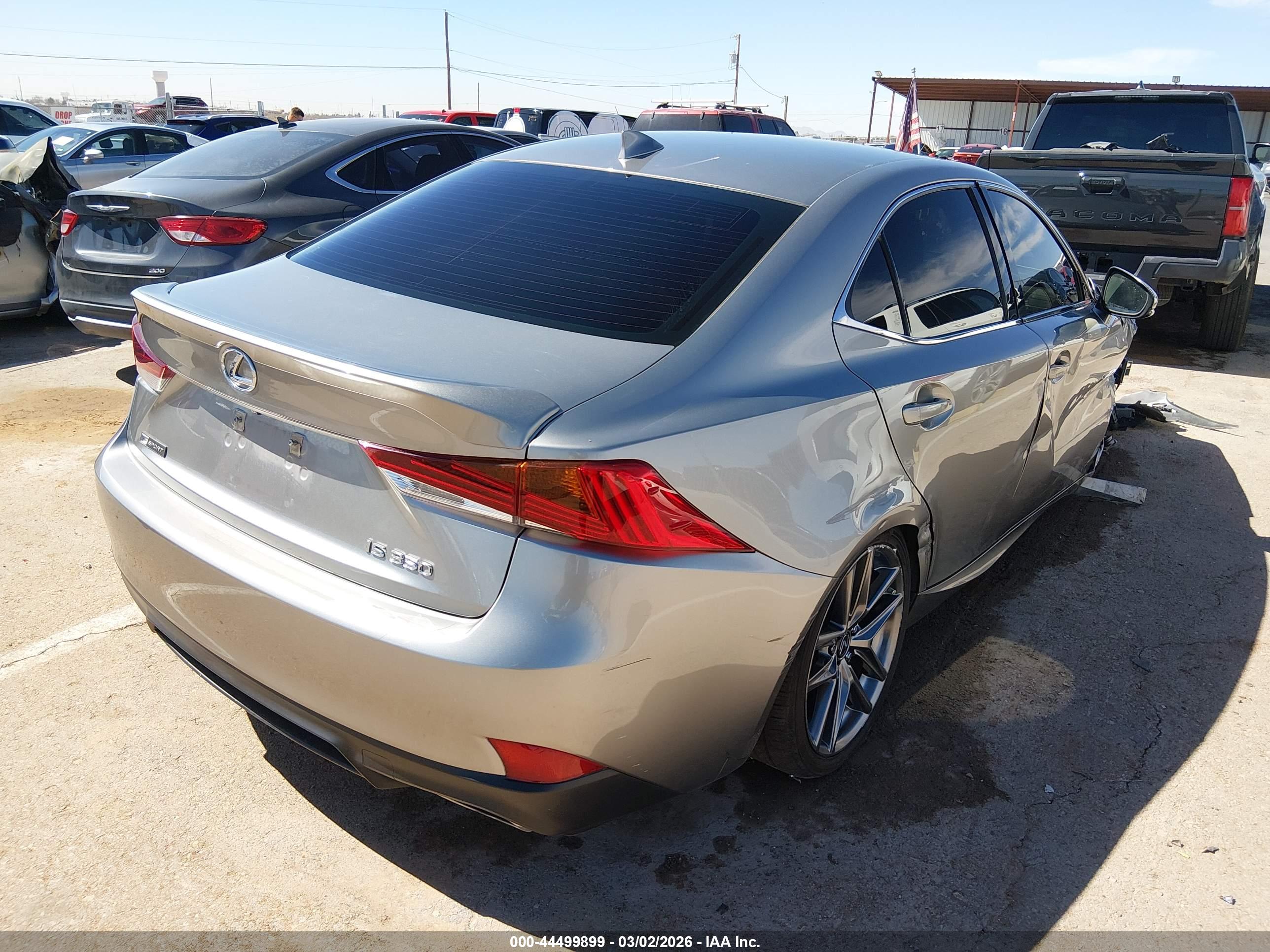 LEXUS IS image 4