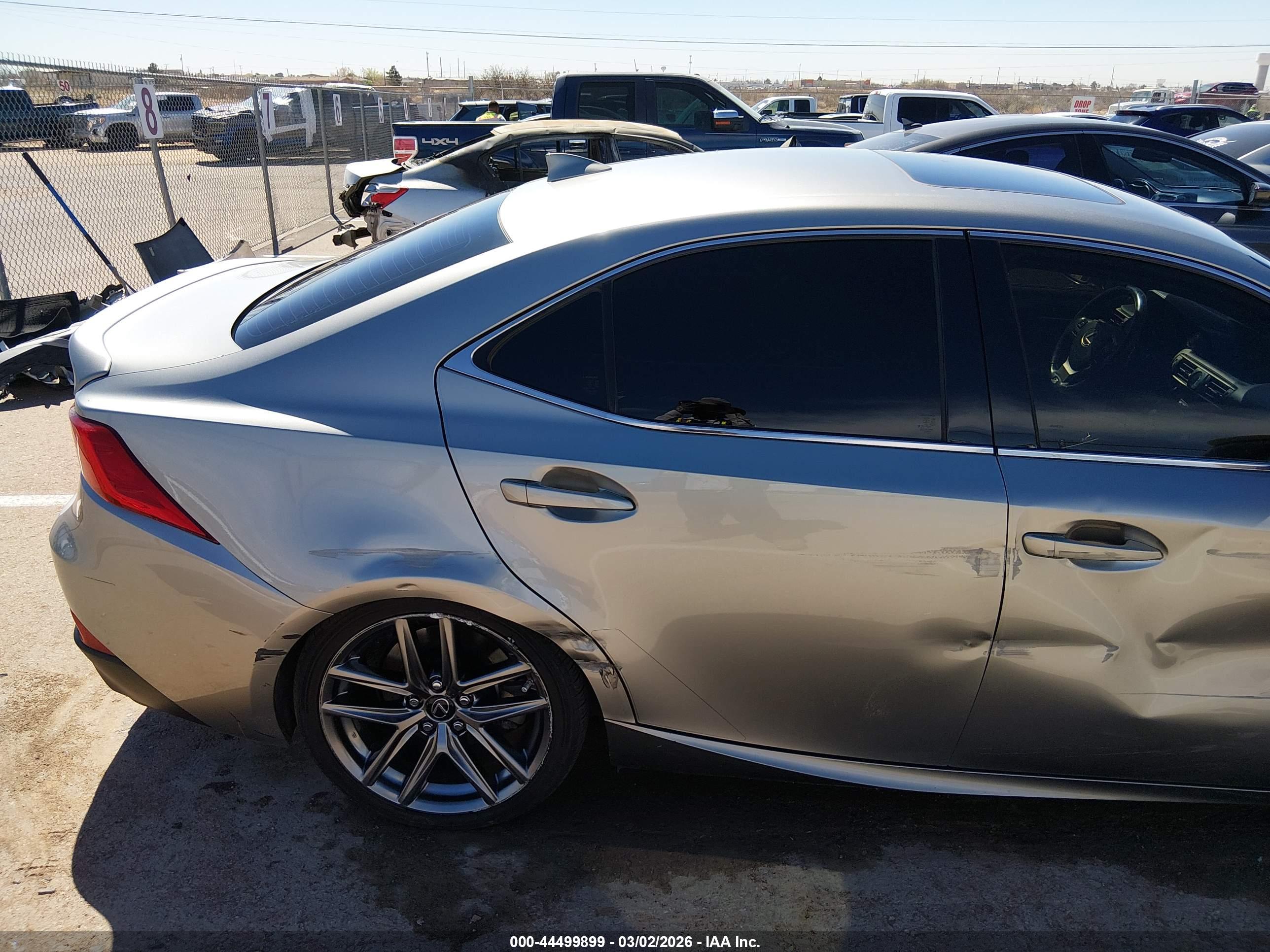 LEXUS IS image 6