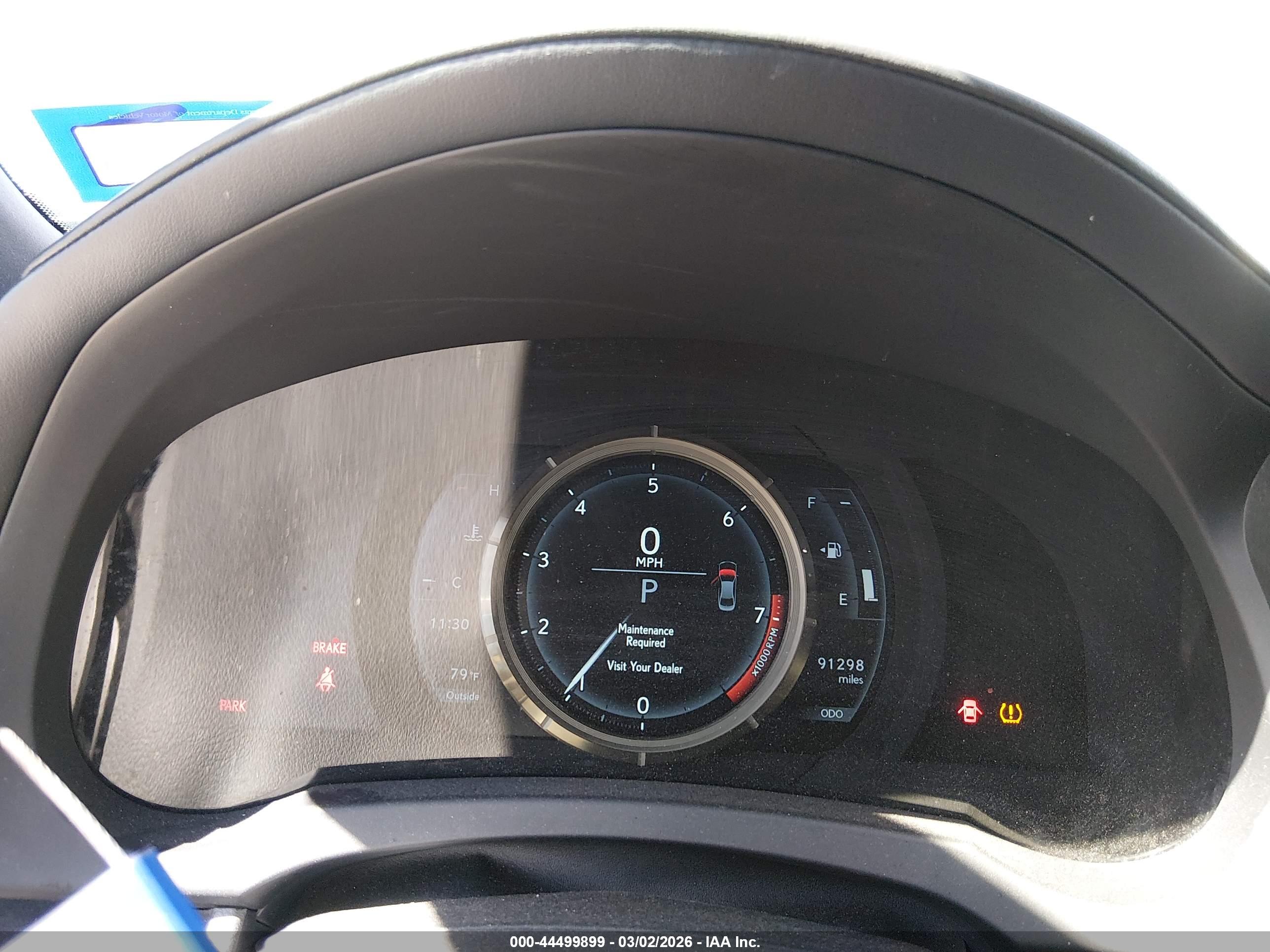 LEXUS IS image 7