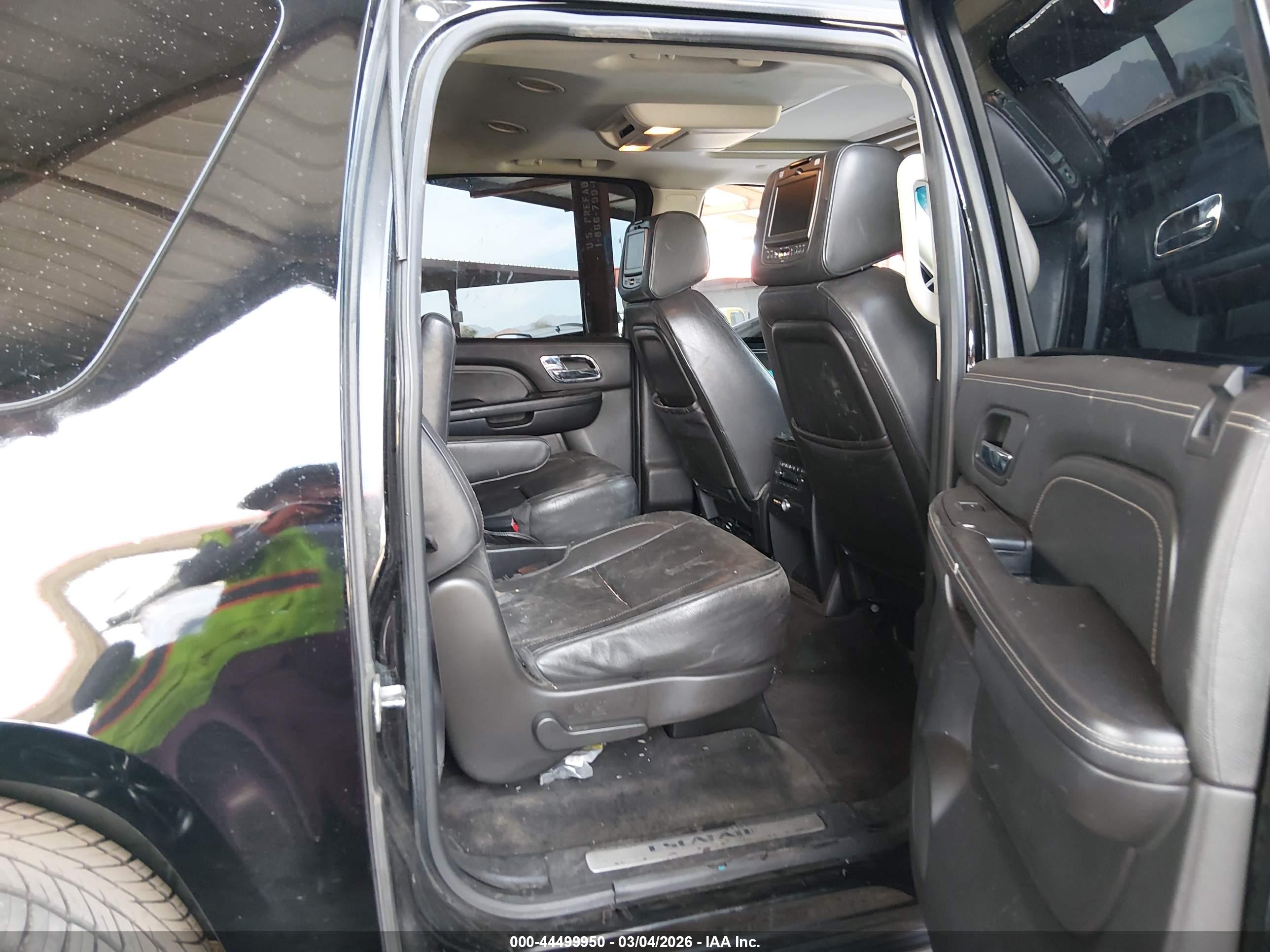 CADILLAC ESCALADE image 8