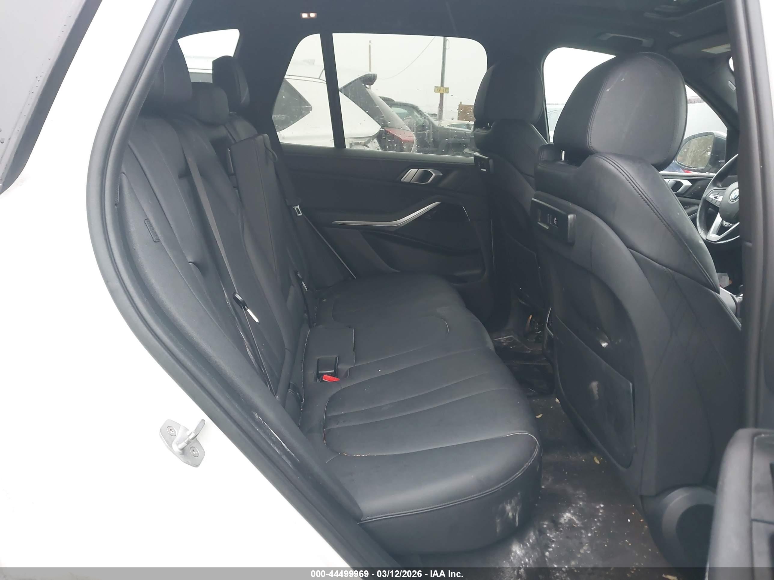 BMW X5 image 8