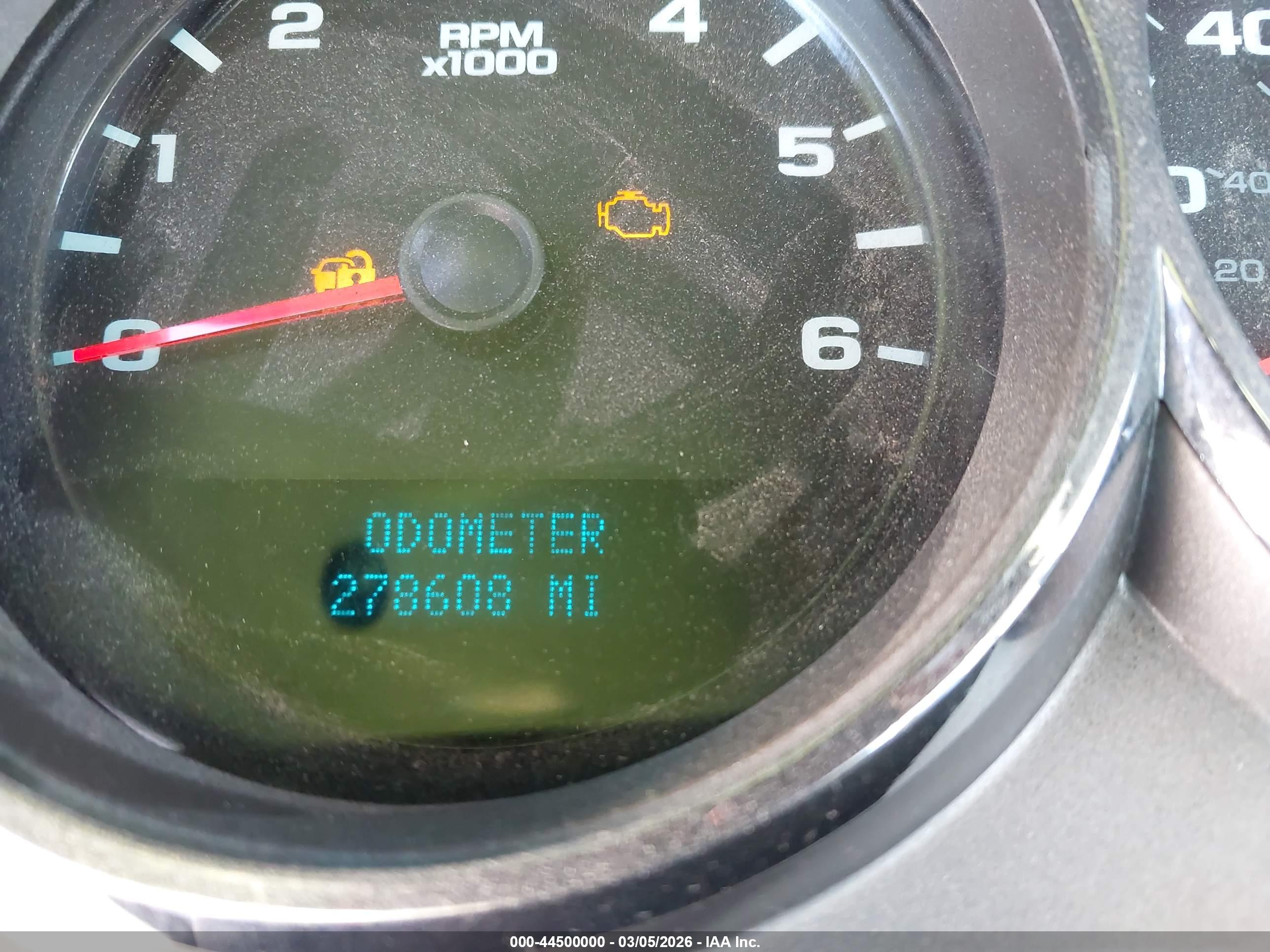 CHEVROLET SILVERADO image 6