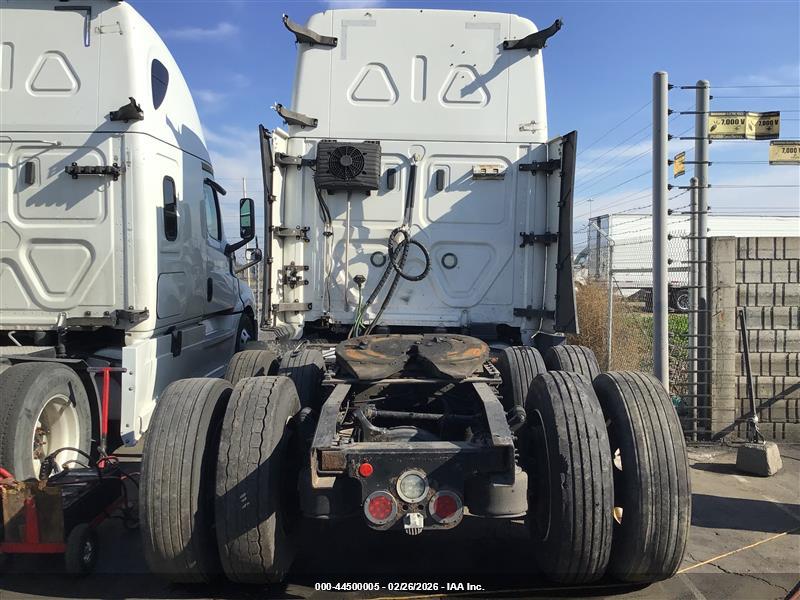 FREIGHTLINER NEW image 8