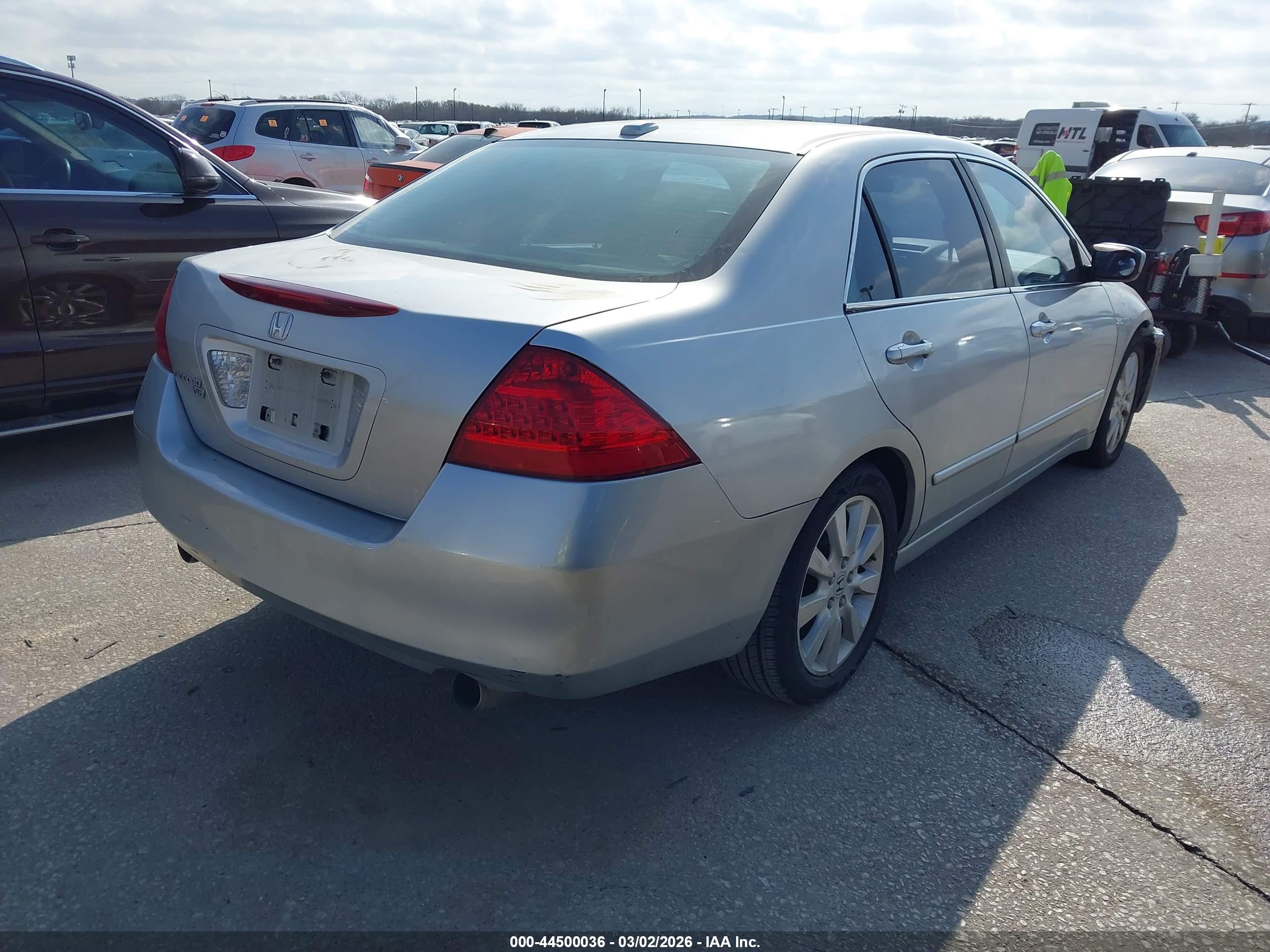 HONDA ACCORD image 4