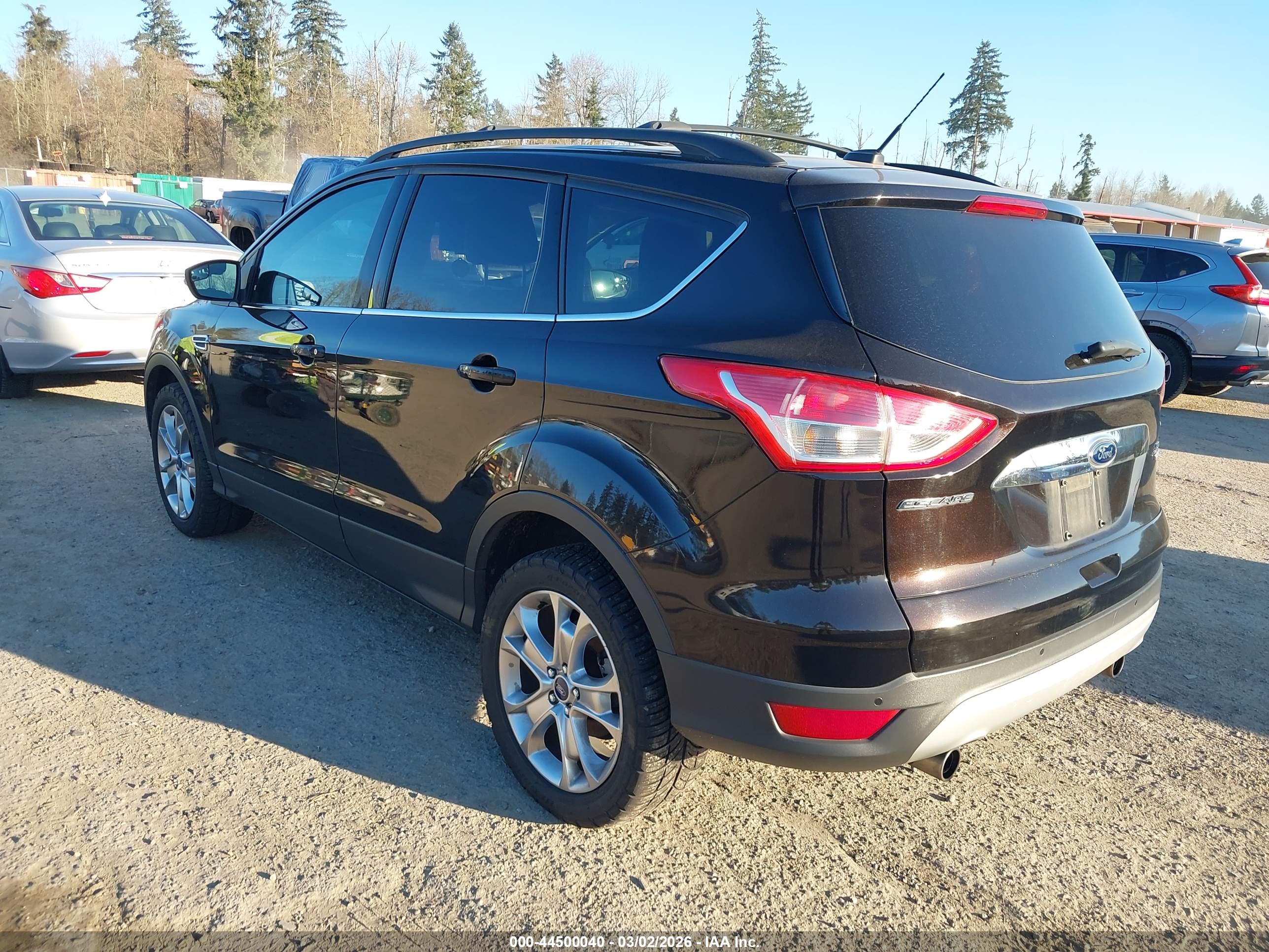 FORD ESCAPE image 3