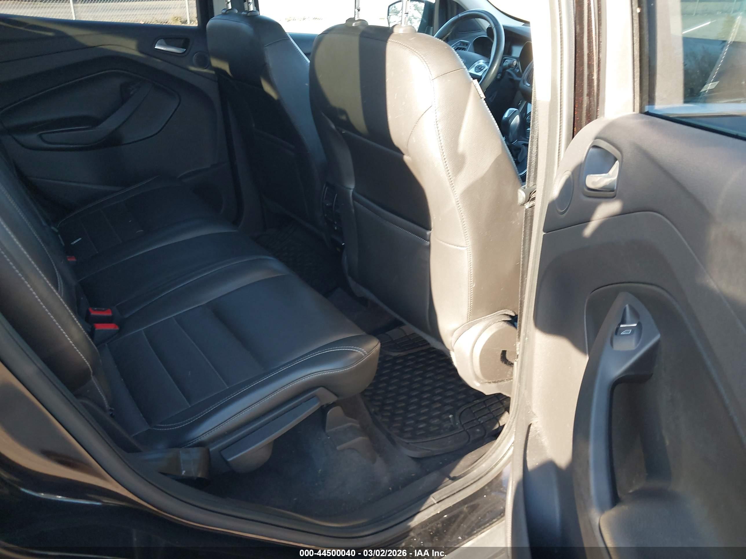 FORD ESCAPE image 8