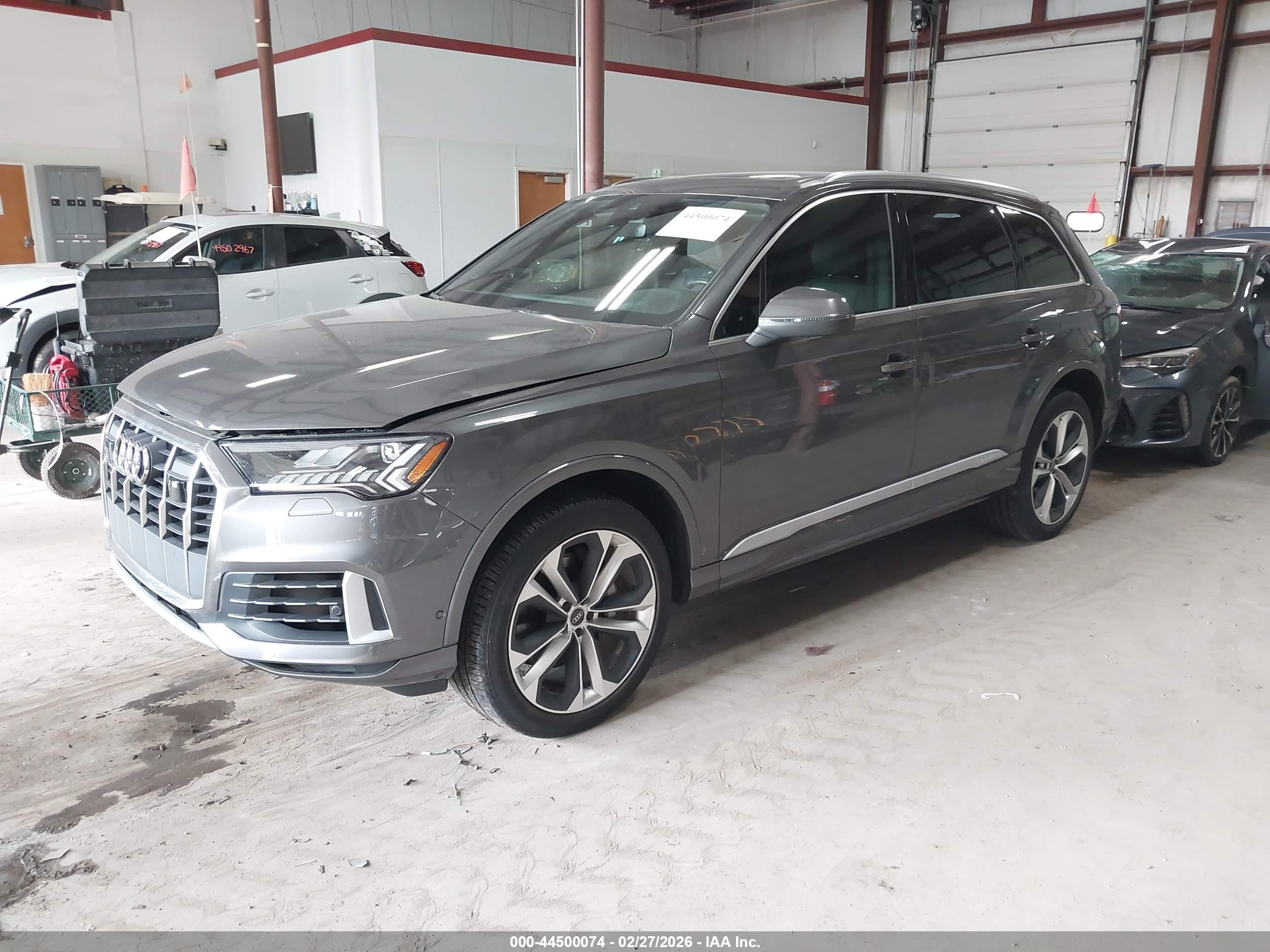 AUDI Q7 image 2