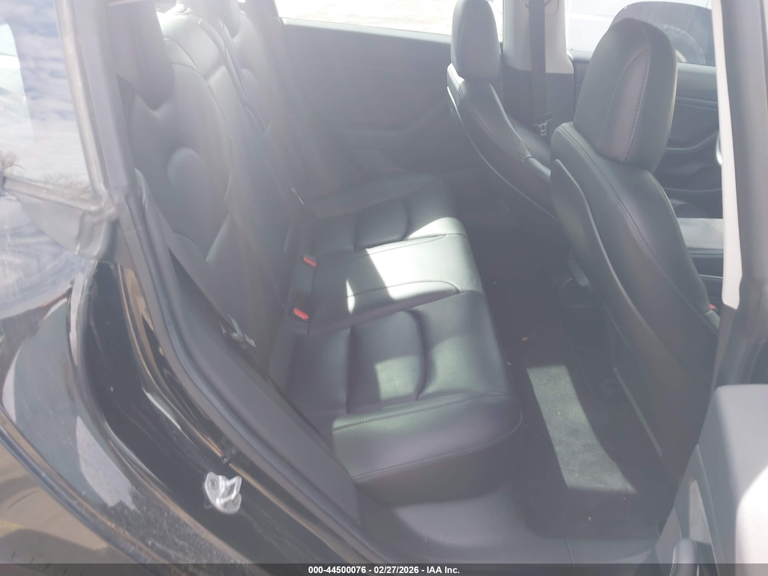 TESLA MODEL image 8