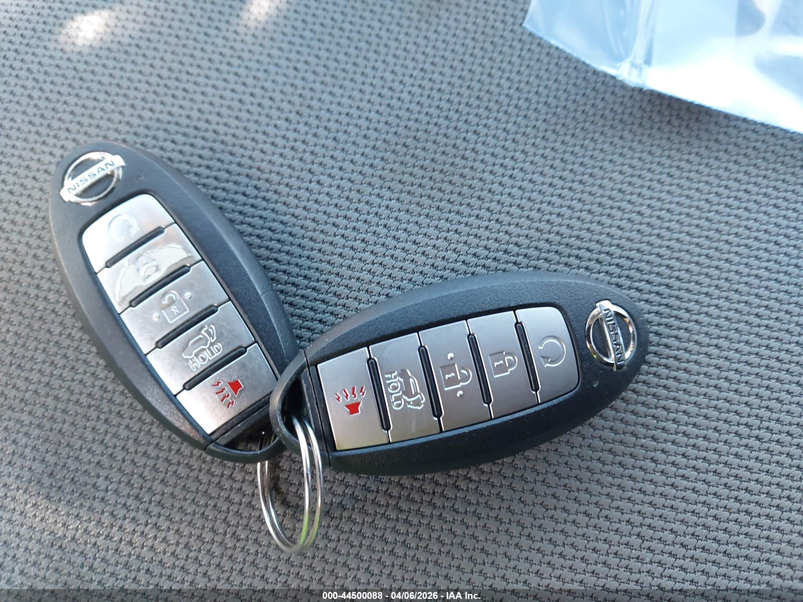 NISSAN ROGUE image 11
