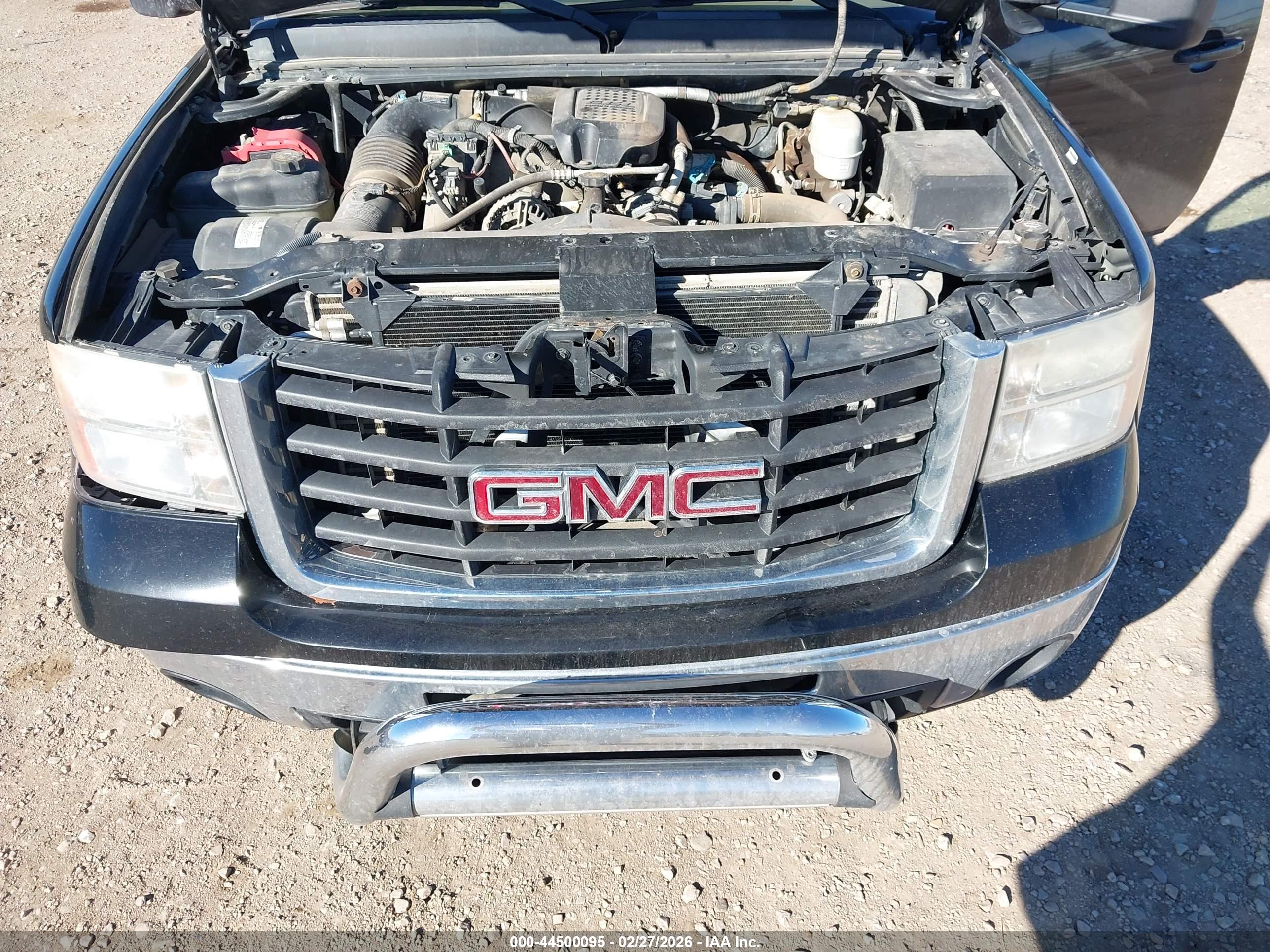 GMC SIERRA image 10