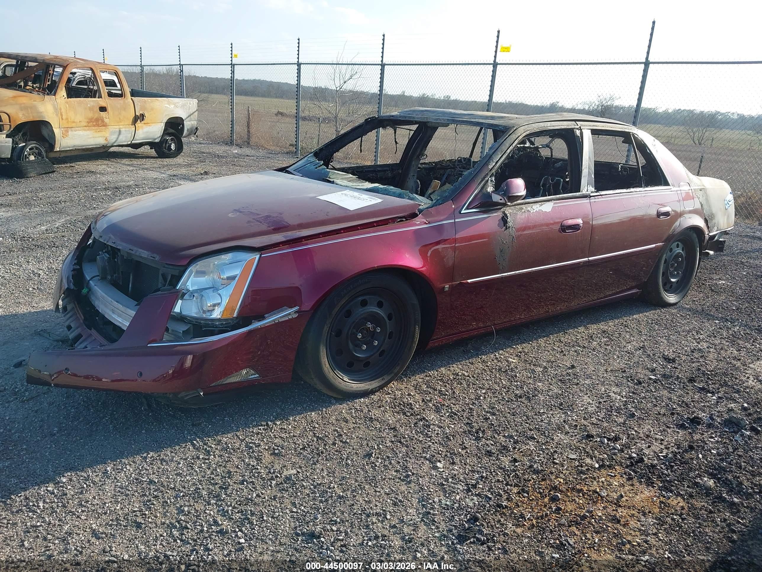 CADILLAC DTS image 2