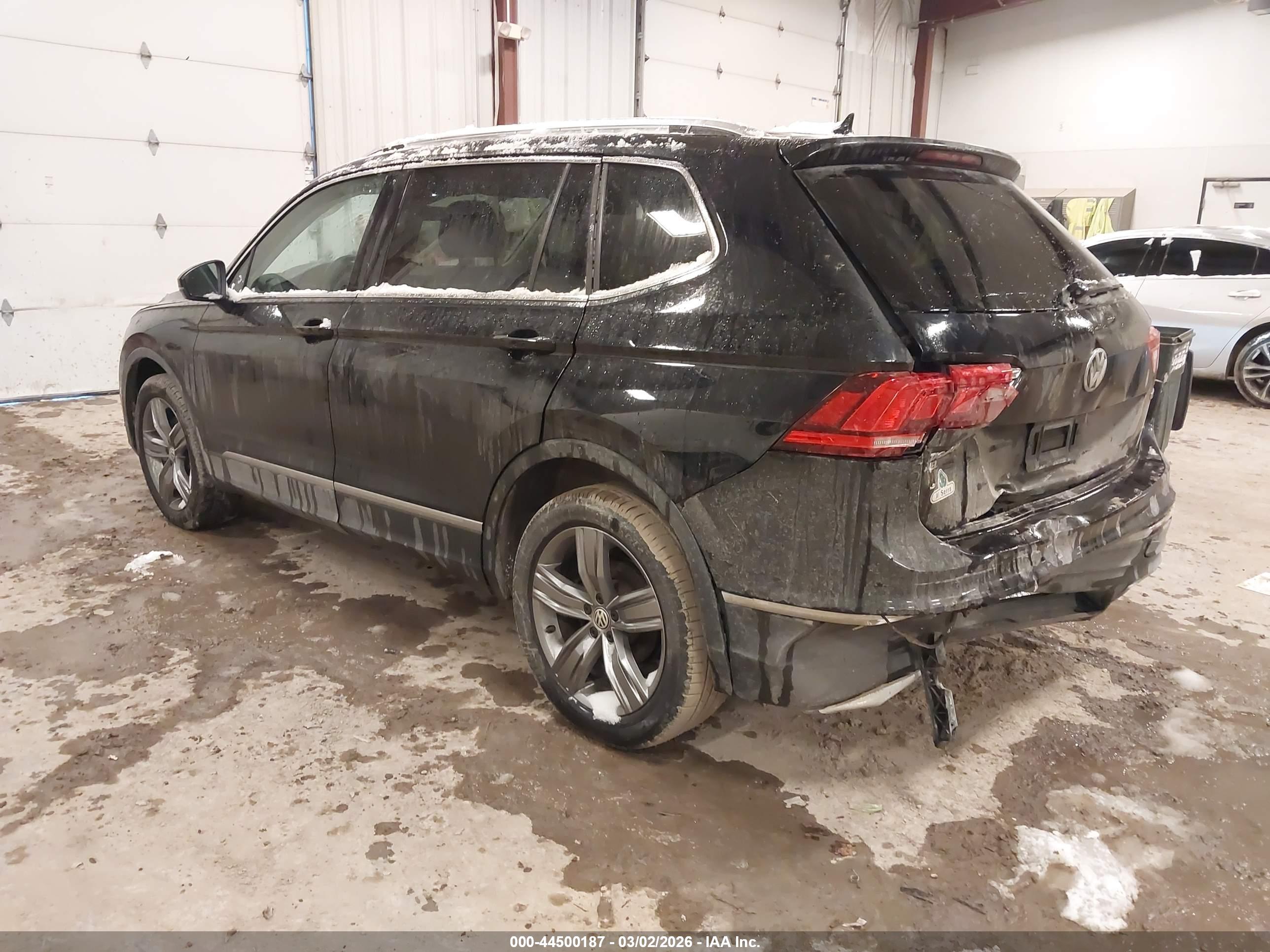VOLKSWAGEN TIGUAN image 3