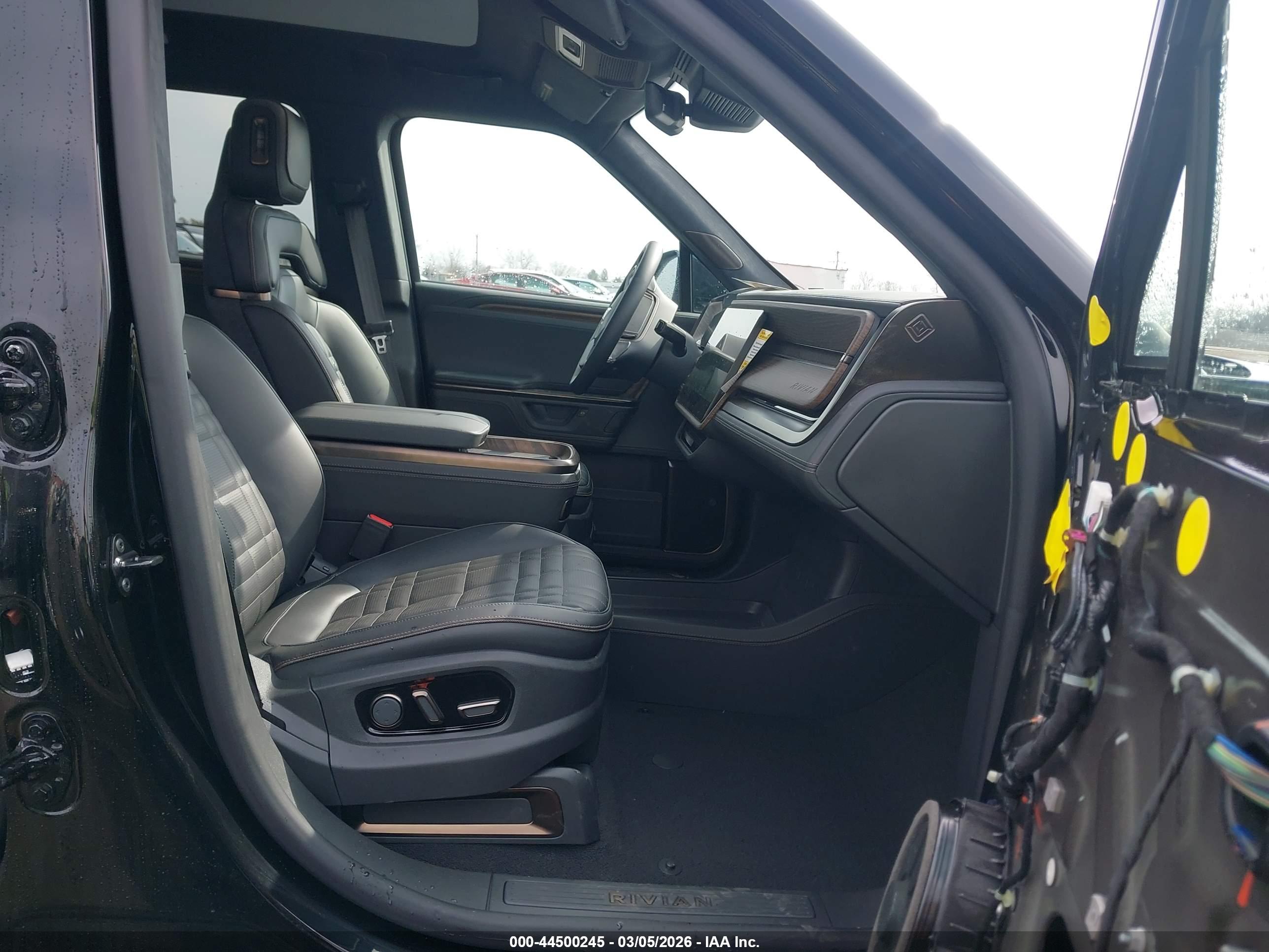 RIVIAN R1T image 5
