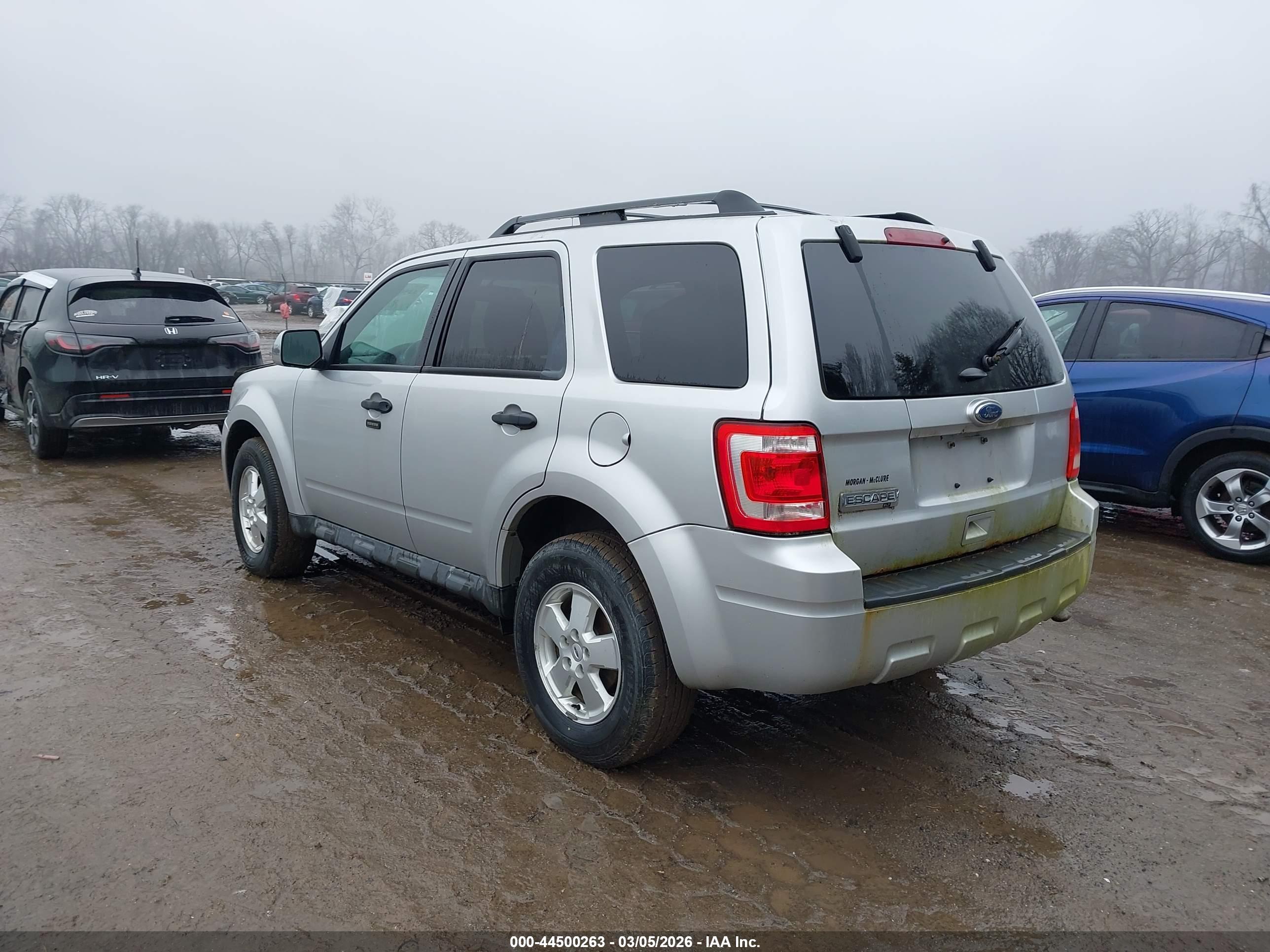 FORD ESCAPE image 3