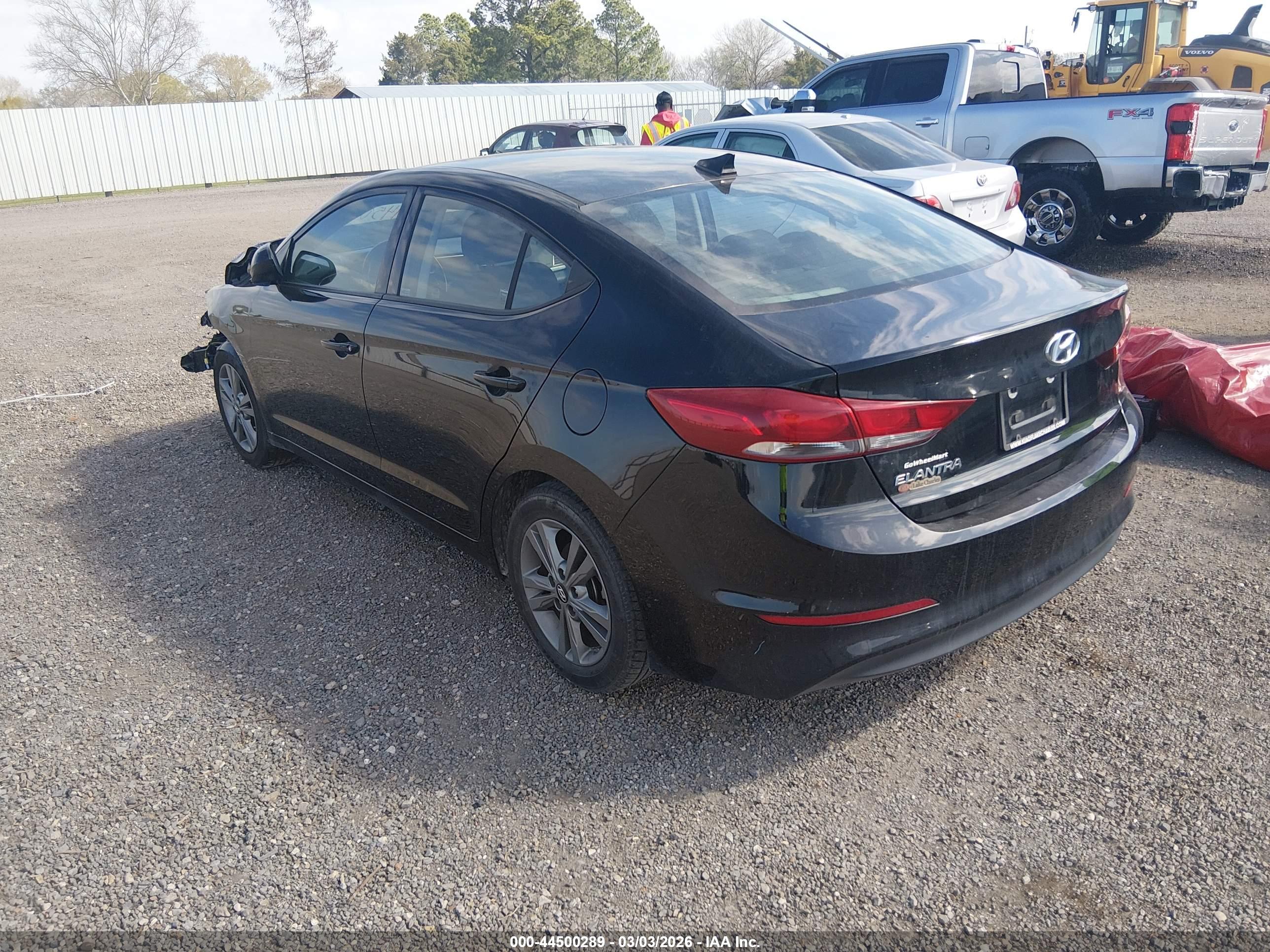 HYUNDAI ELANTRA image 3