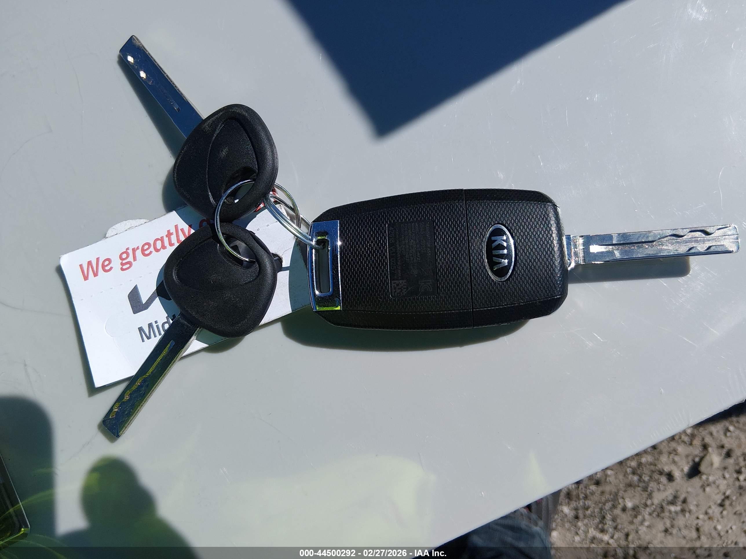 KIA SPORTAGE image 11