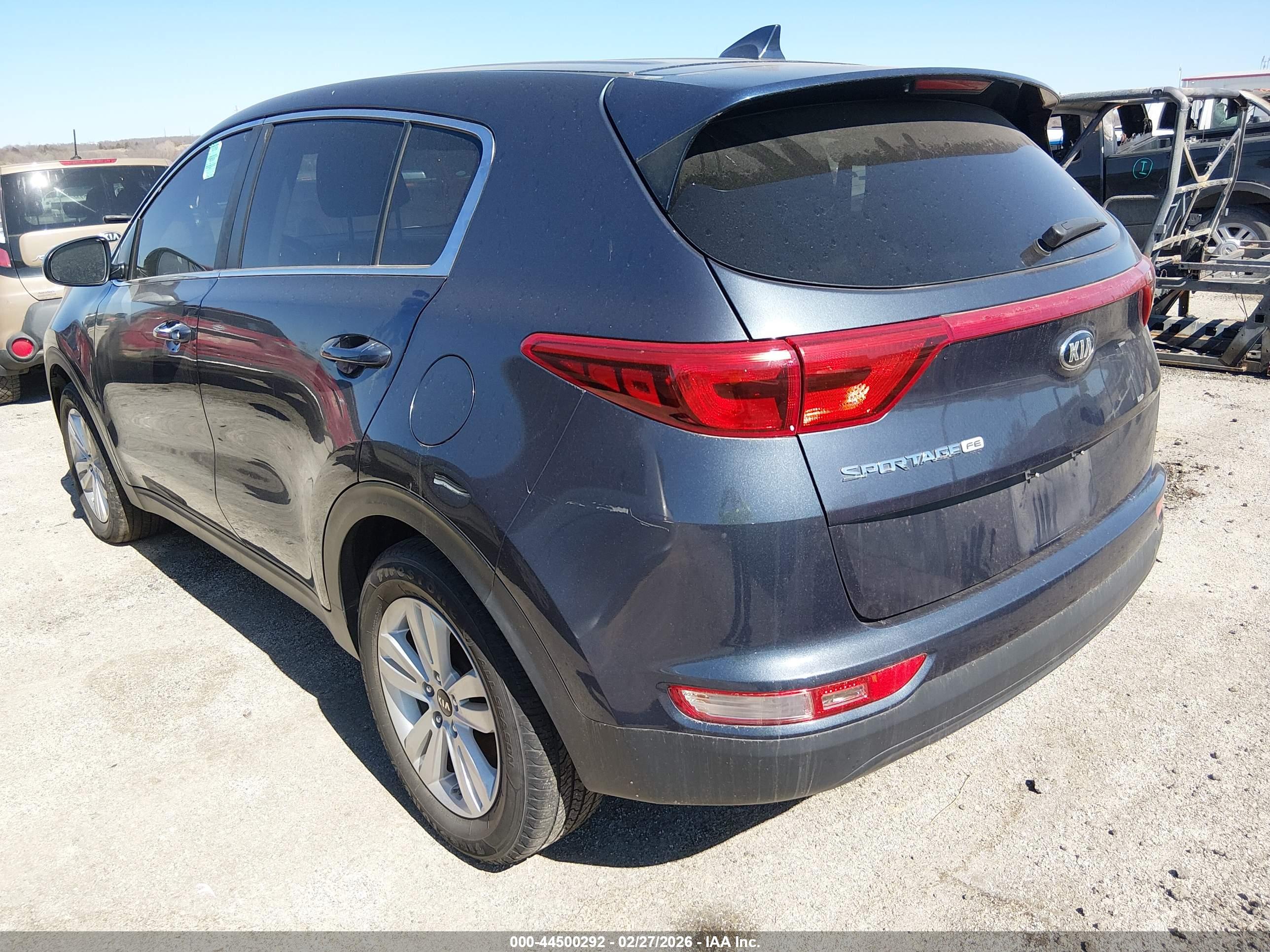 KIA SPORTAGE image 3