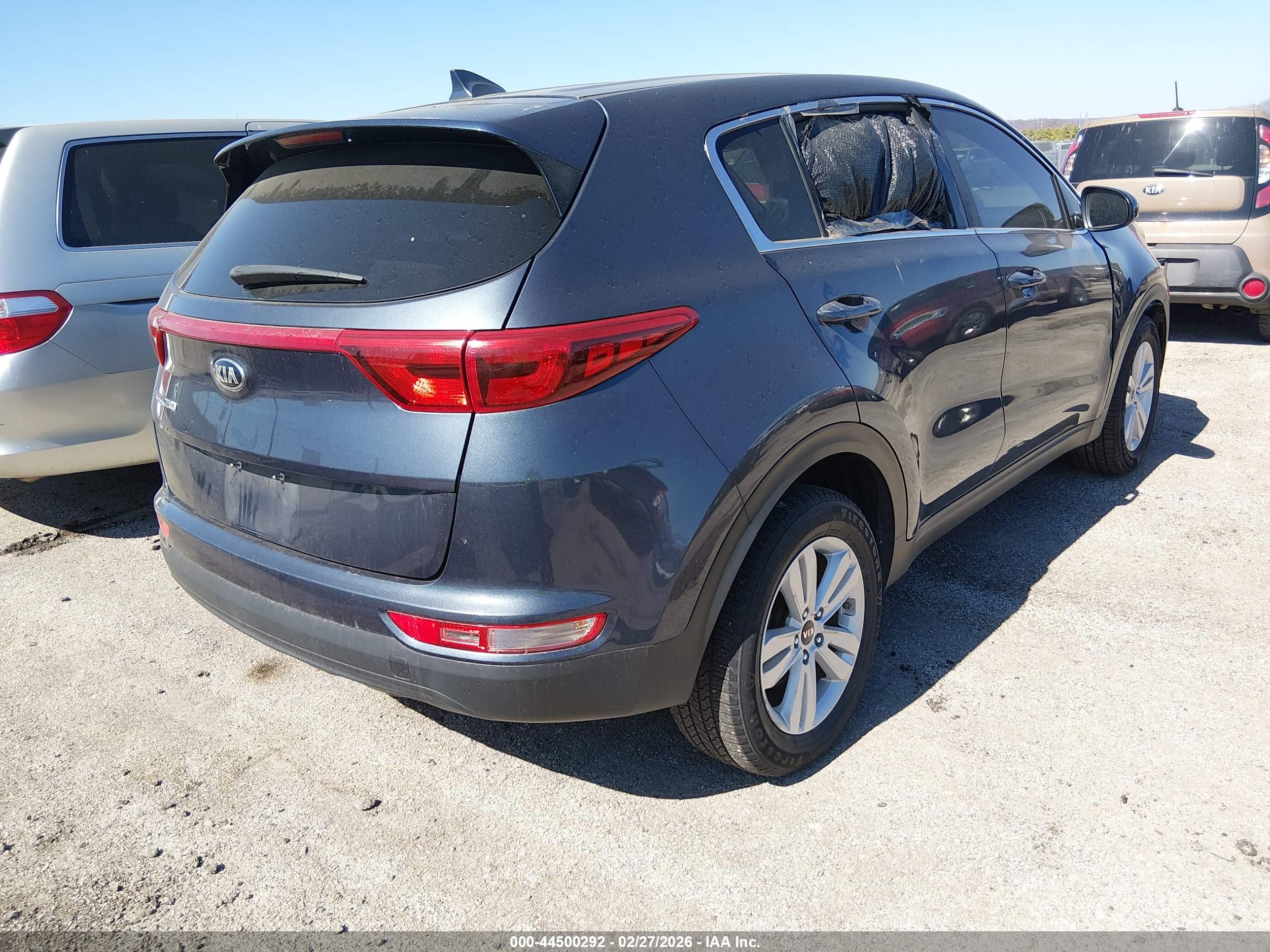 KIA SPORTAGE image 4