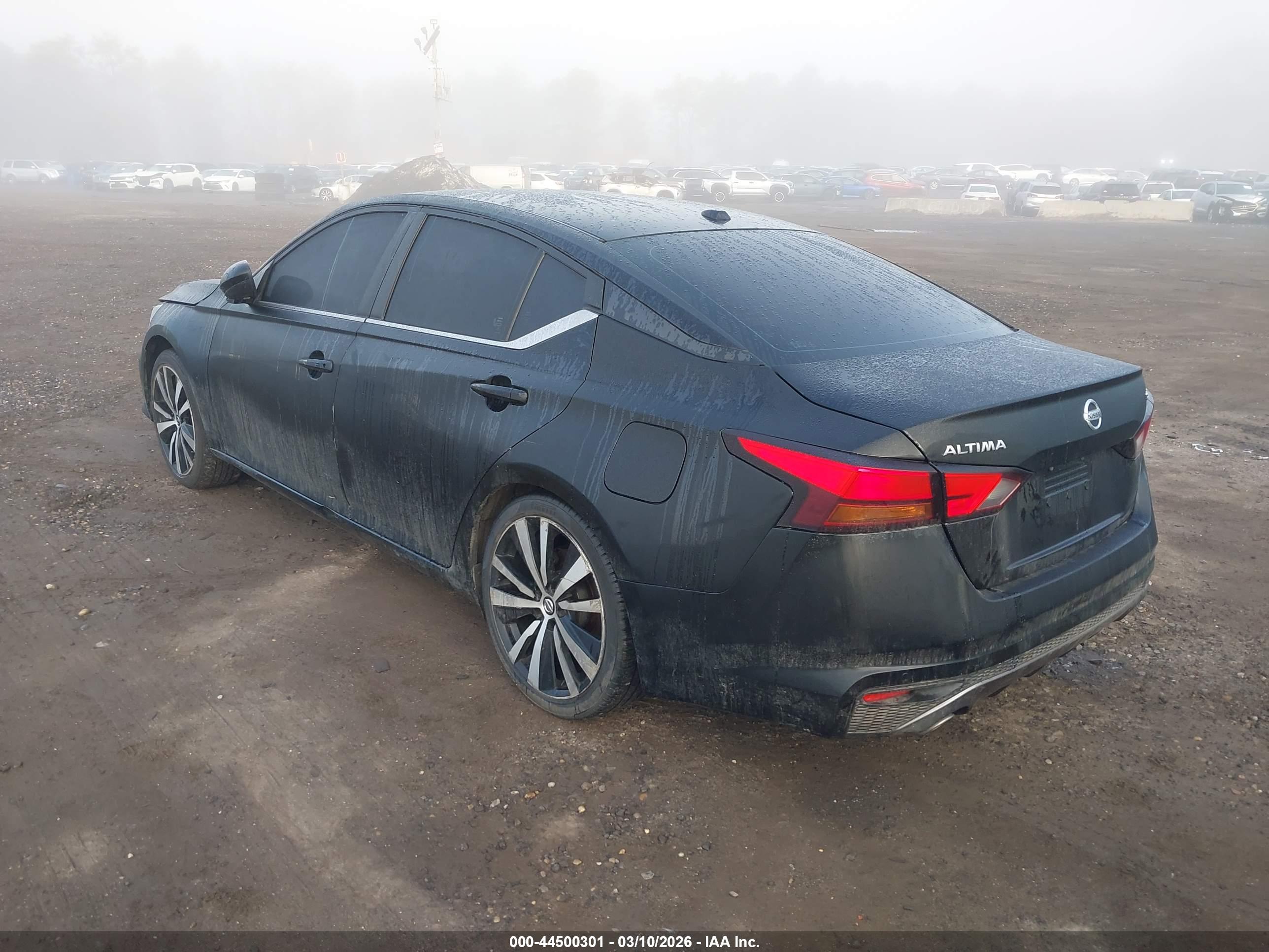 NISSAN ALTIMA image 3