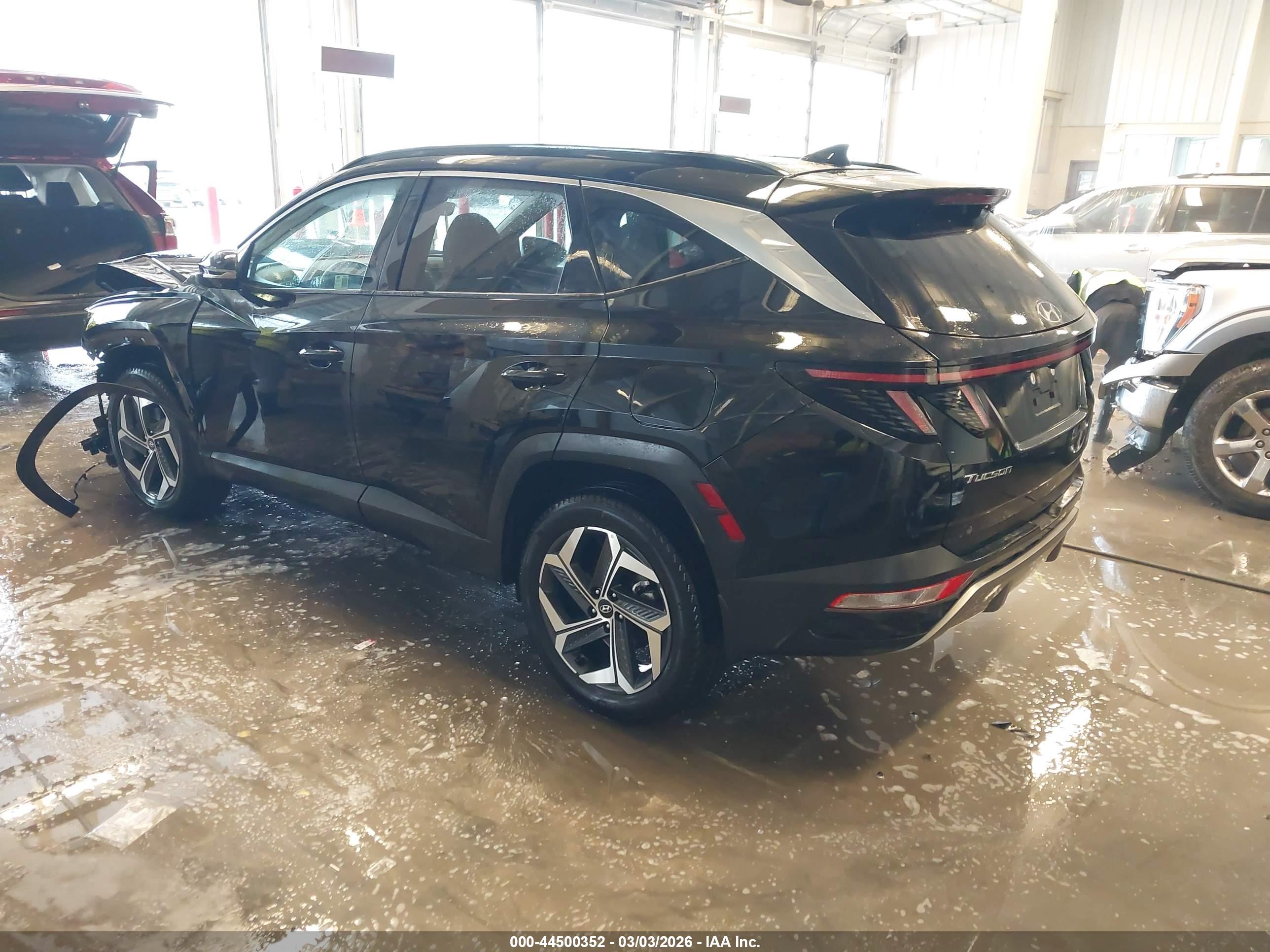 HYUNDAI TUCSON image 3