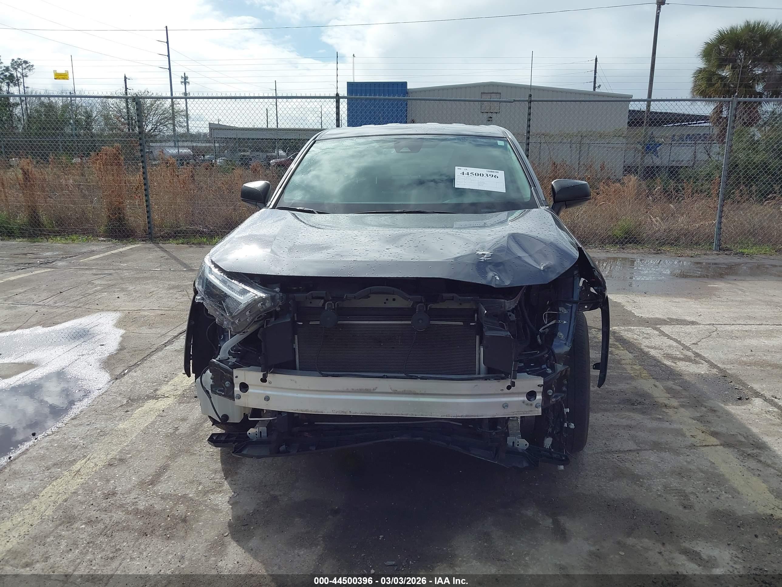 TOYOTA RAV4 image 6