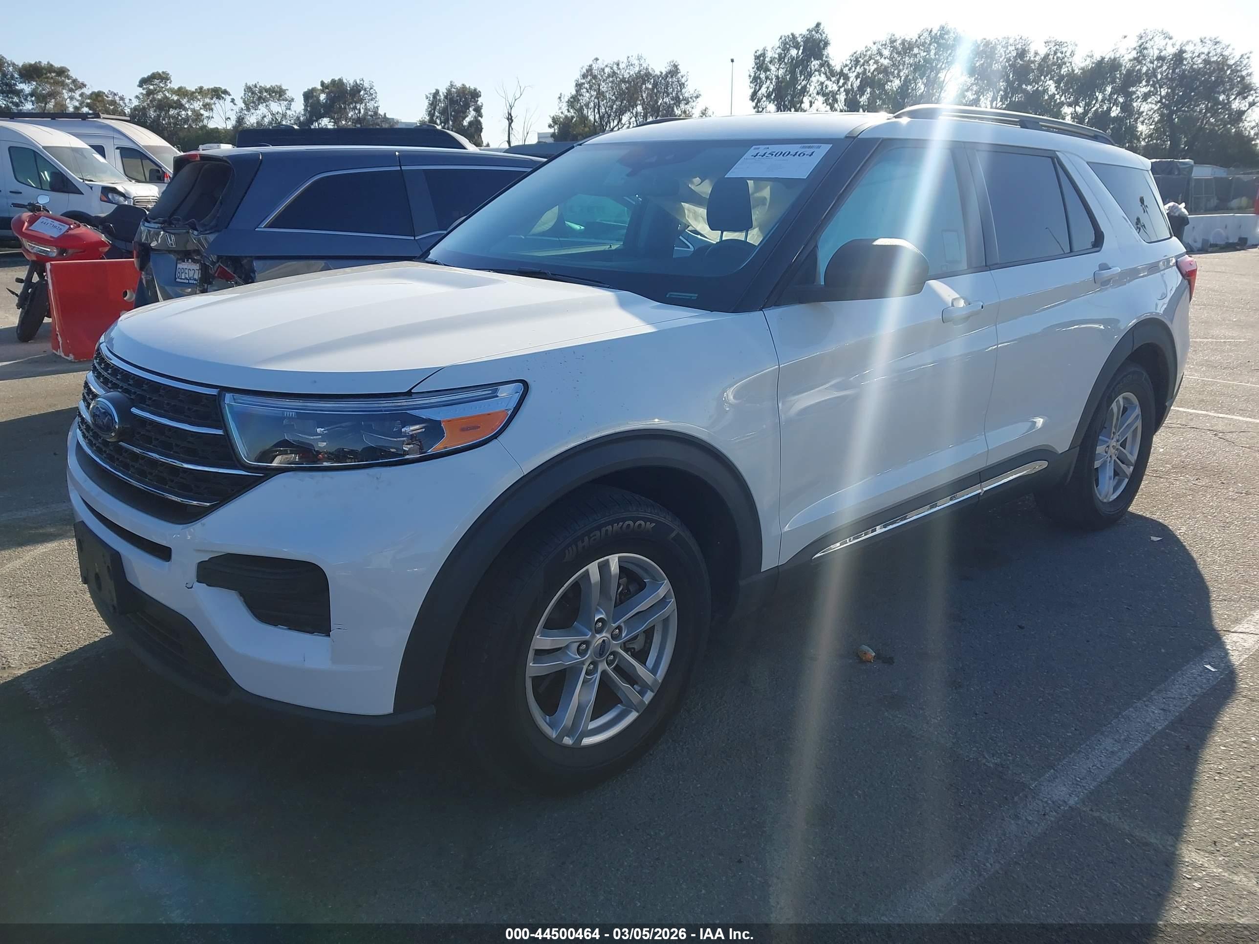 FORD EXPLORER image 2