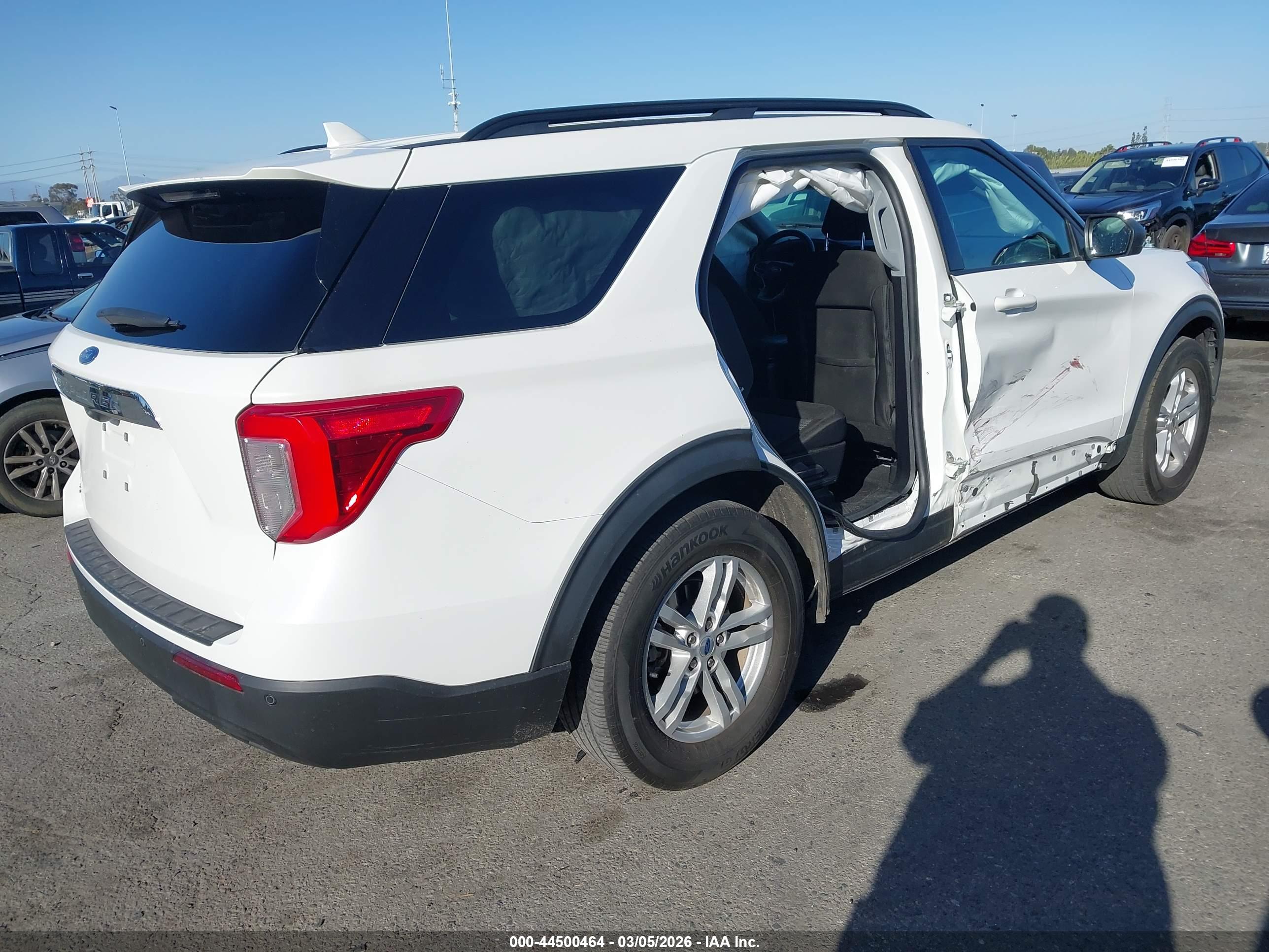 FORD EXPLORER image 4